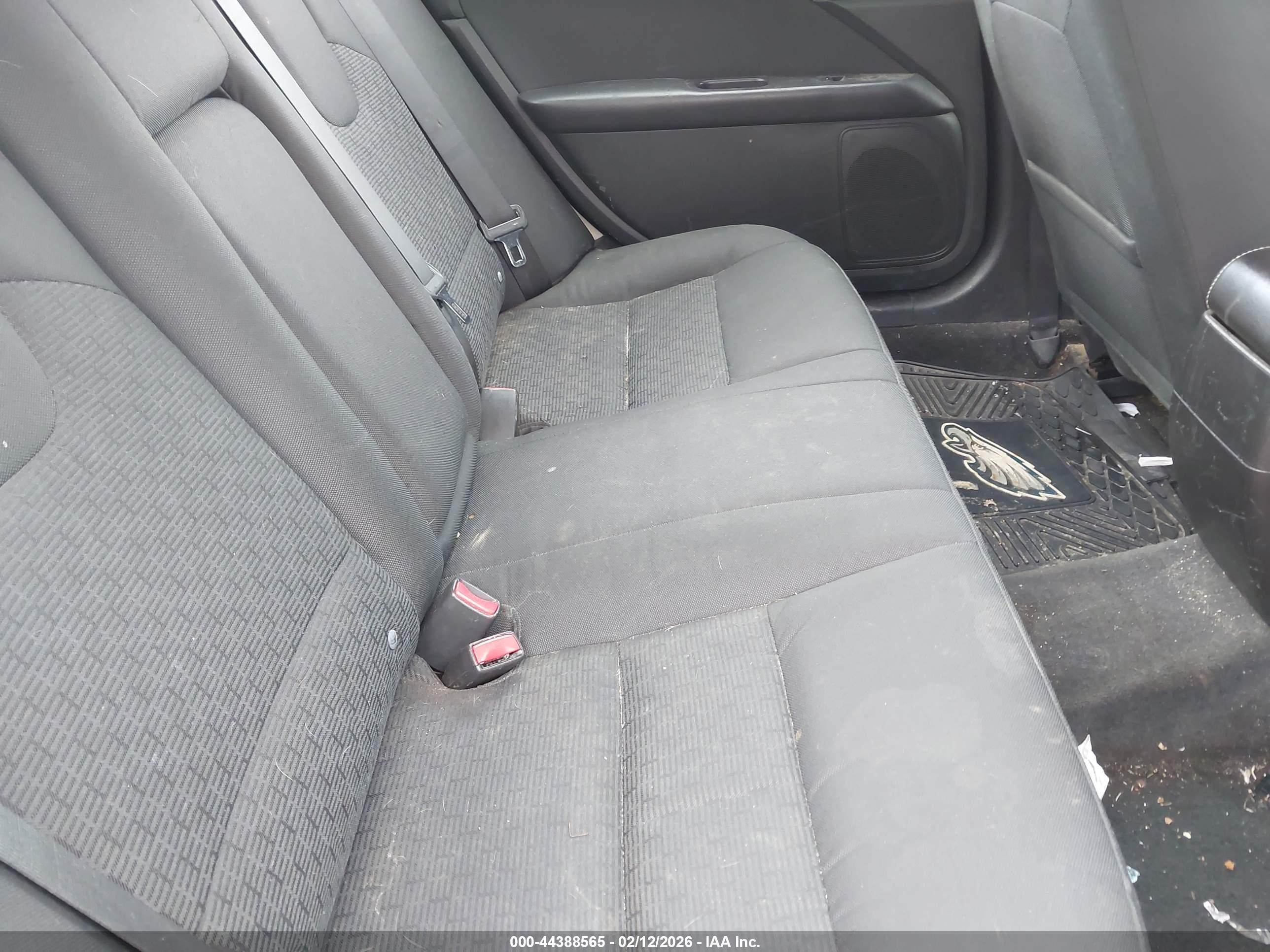 FORD FUSION image 8