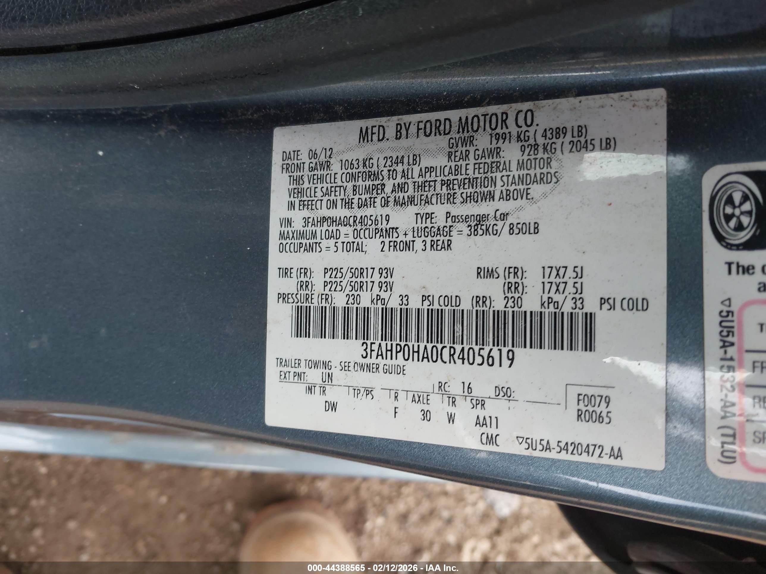 FORD FUSION image 9