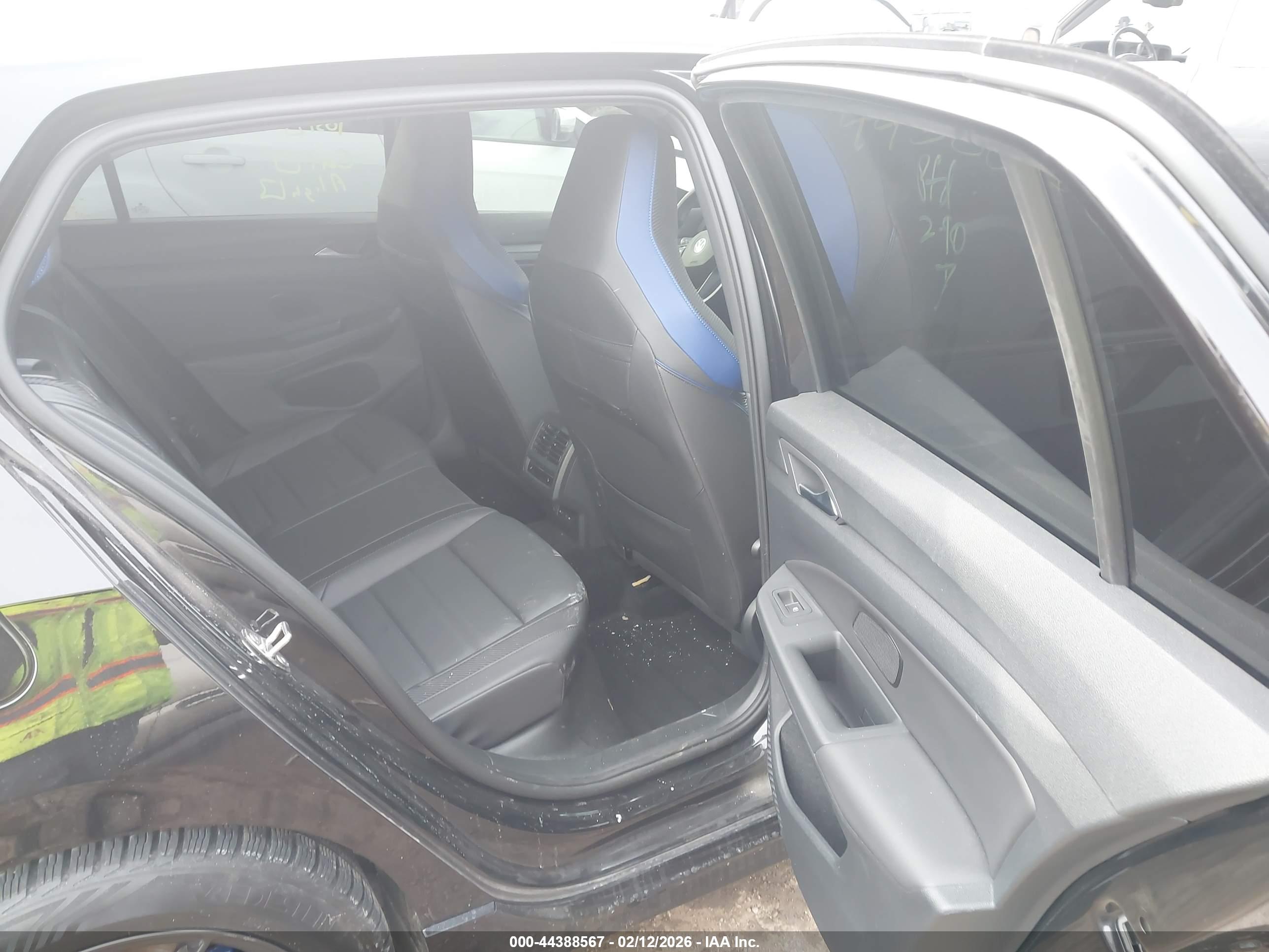 VOLKSWAGEN GOLF image 8