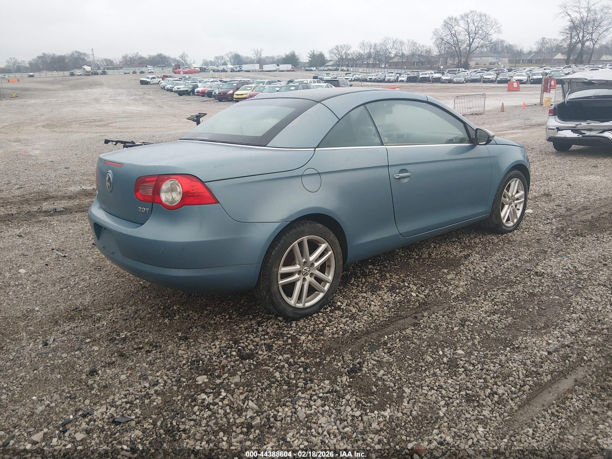 VOLKSWAGEN EOS image 4