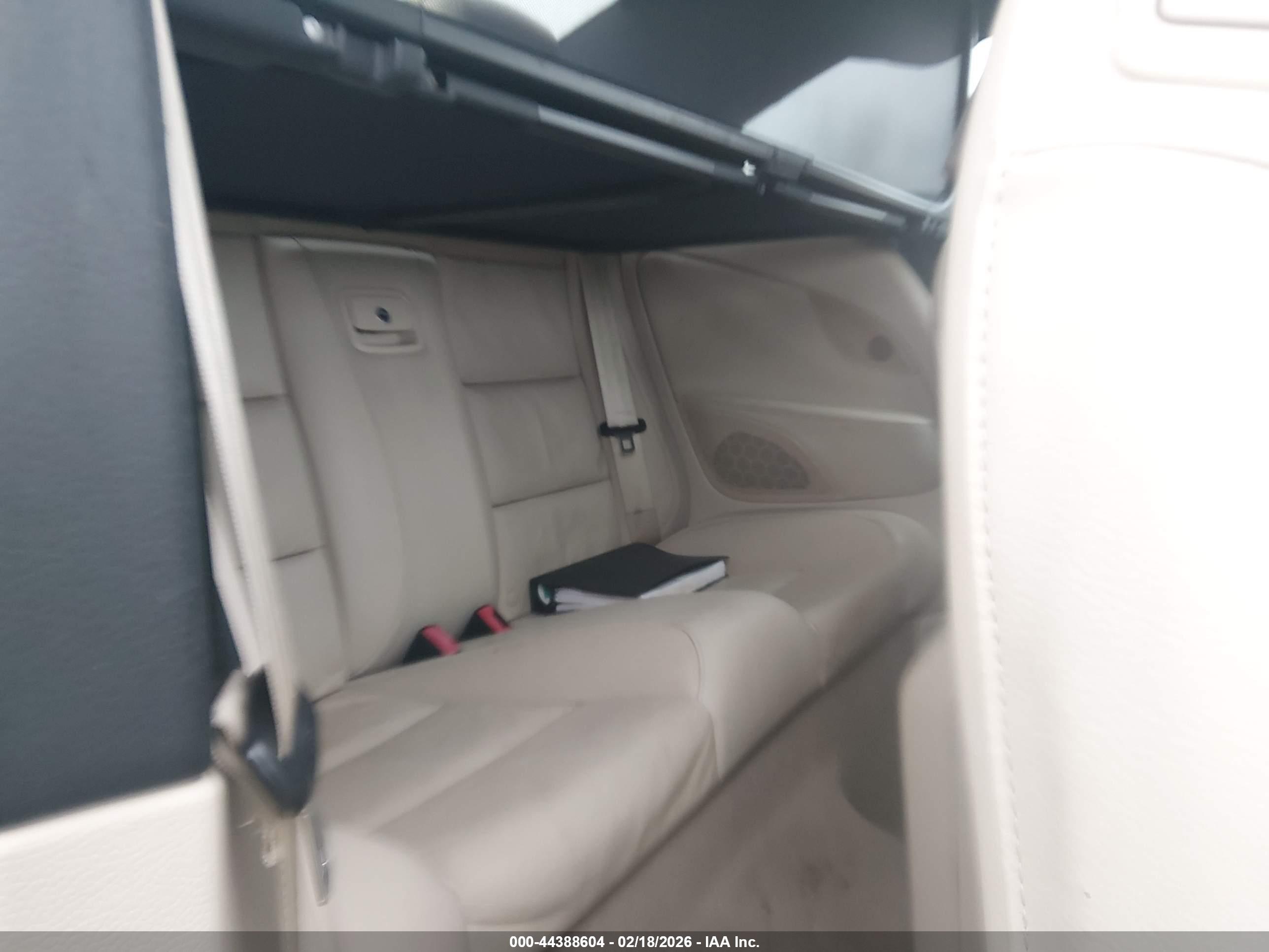 VOLKSWAGEN EOS image 8