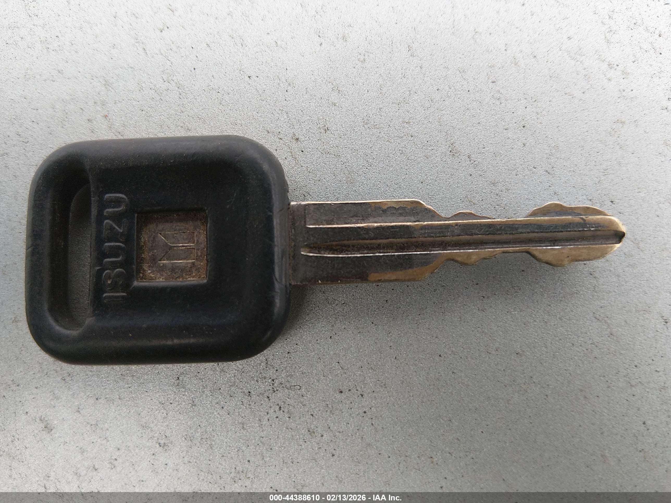 ISUZU RODEO image 11