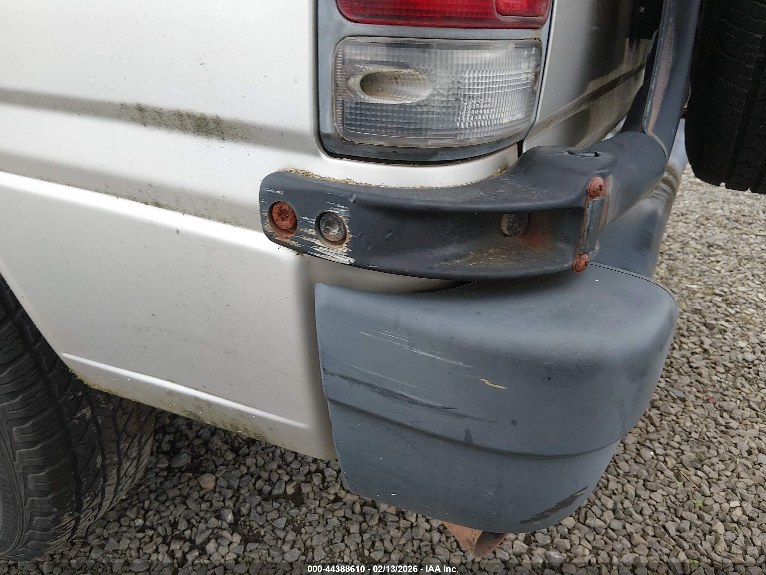 ISUZU RODEO image 6