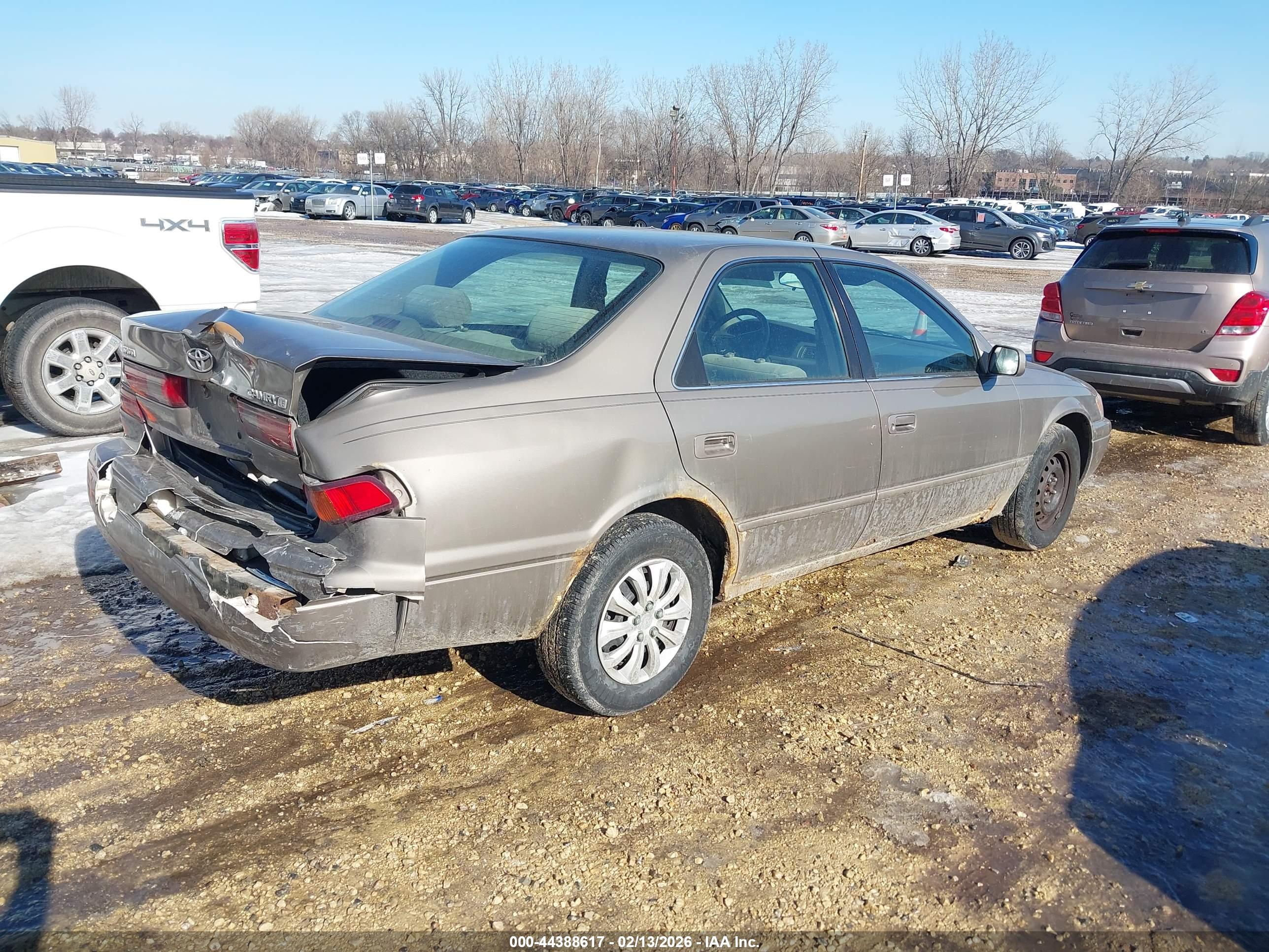 TOYOTA CAMRY image 4