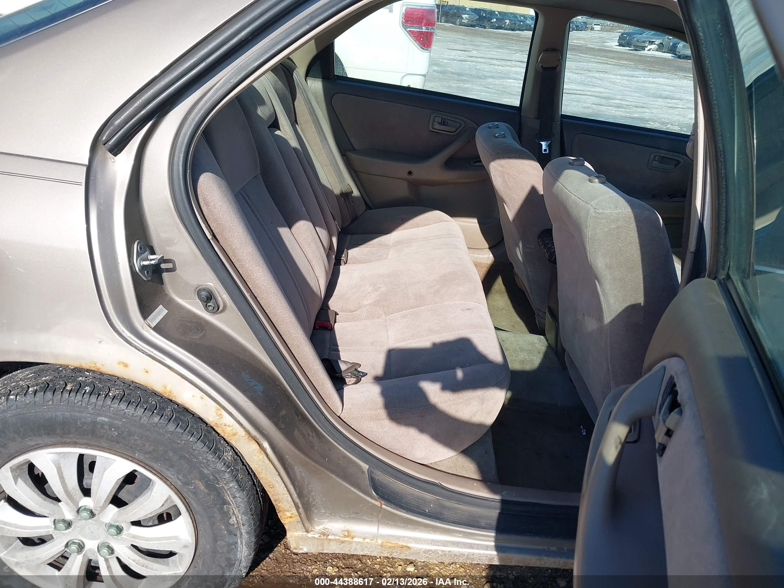 TOYOTA CAMRY image 8