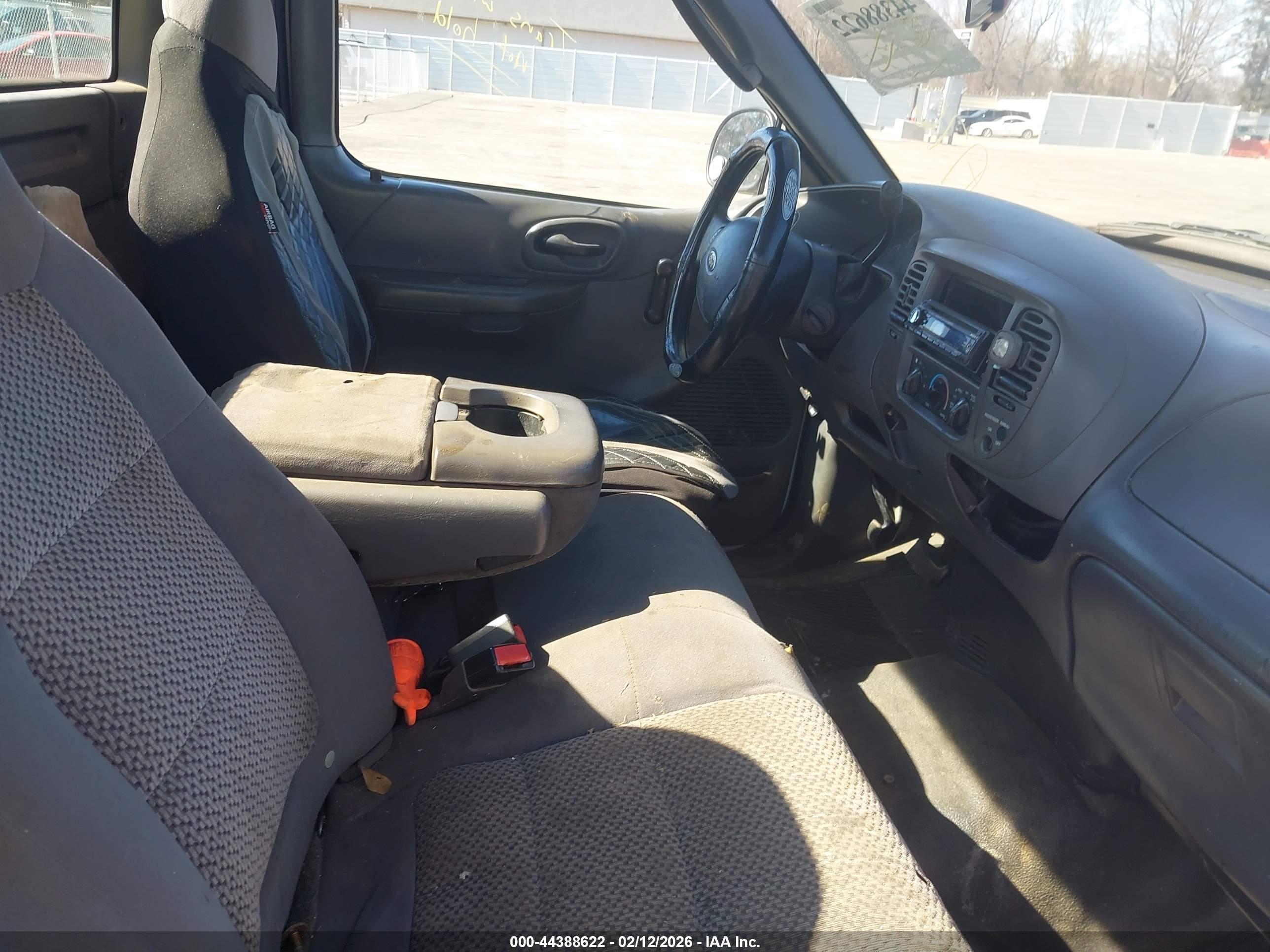 FORD F-150 image 8