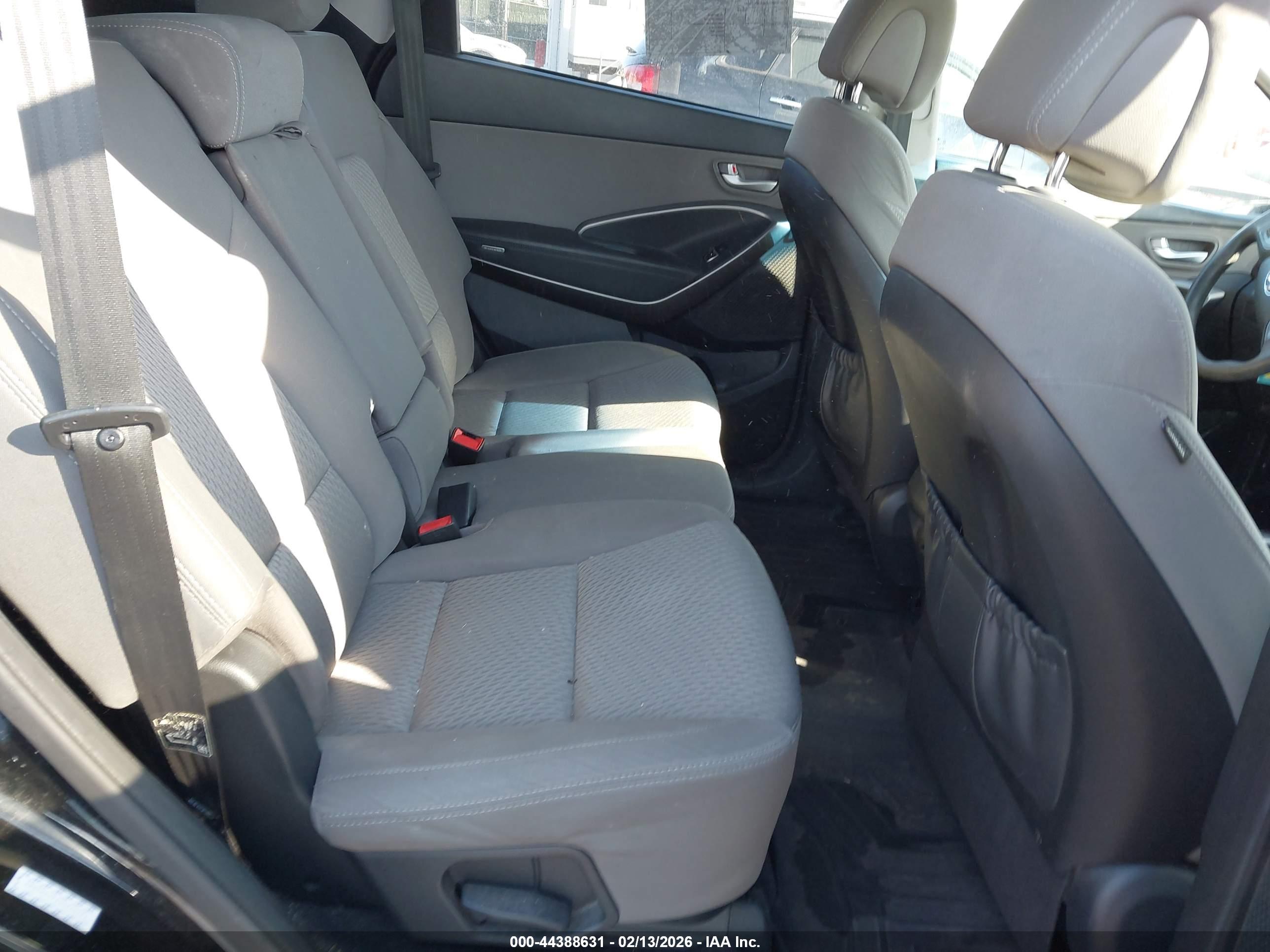 HYUNDAI SANTA image 8