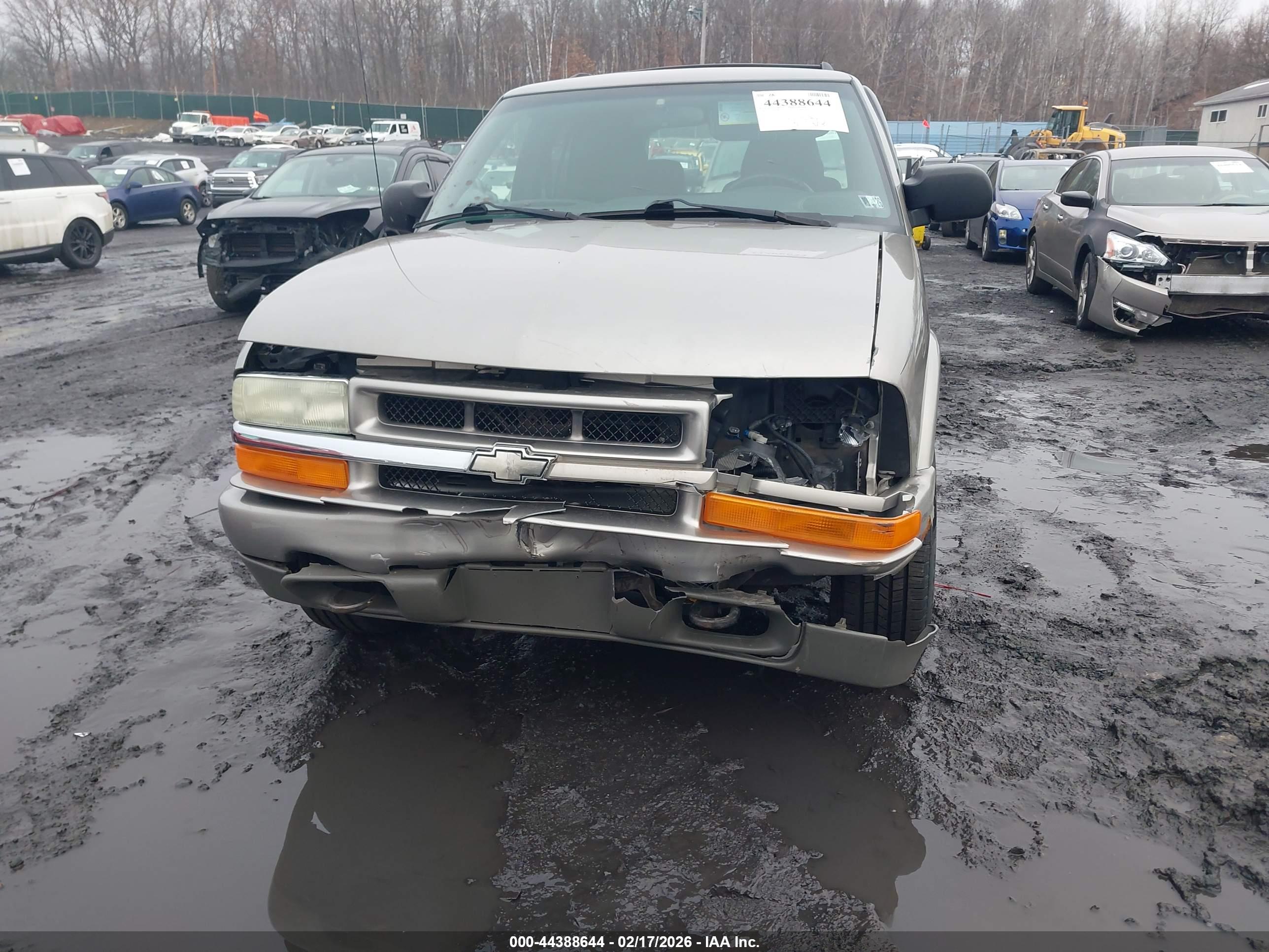 CHEVROLET BLAZER image 6