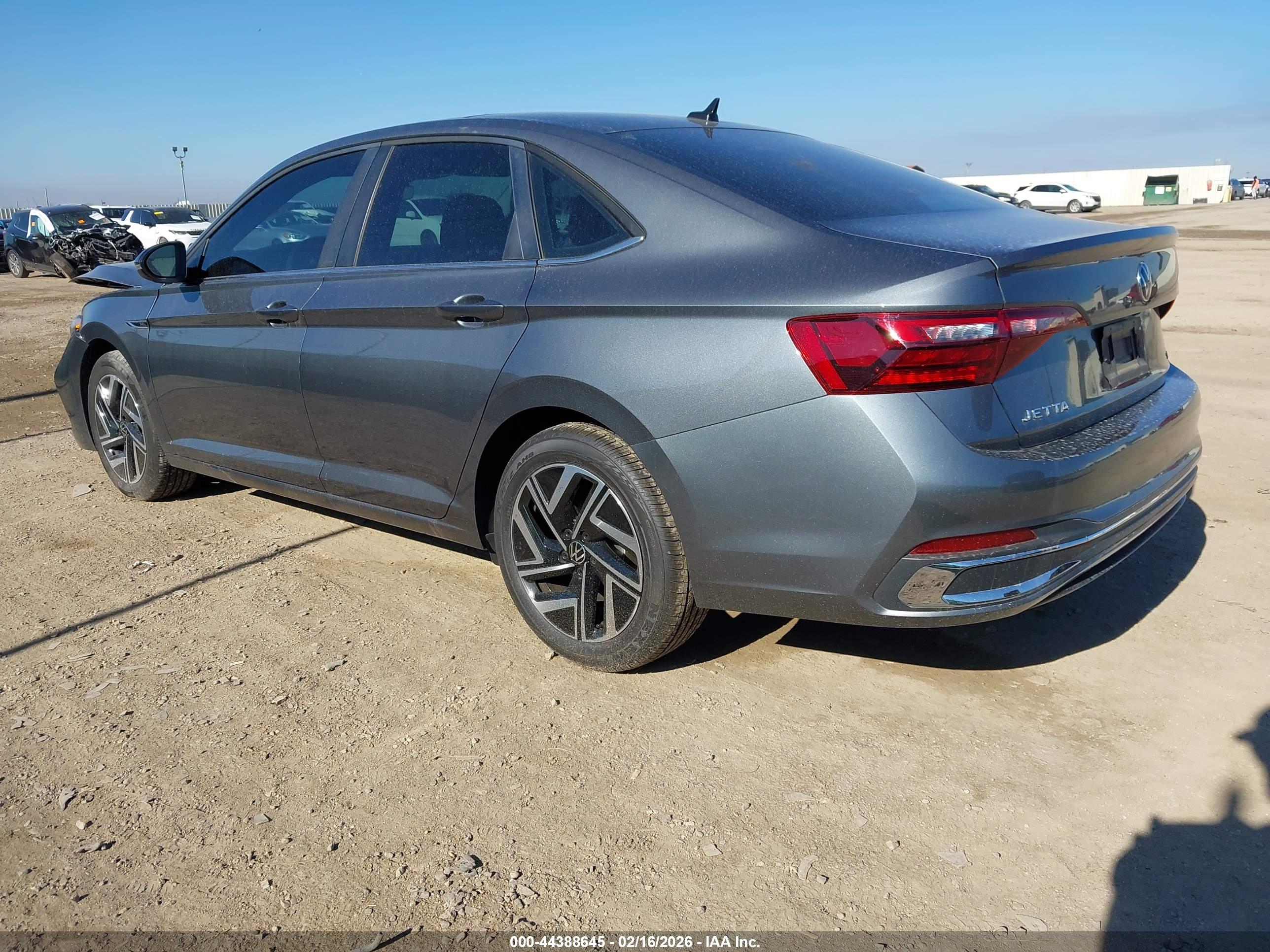 VOLKSWAGEN JETTA image 3