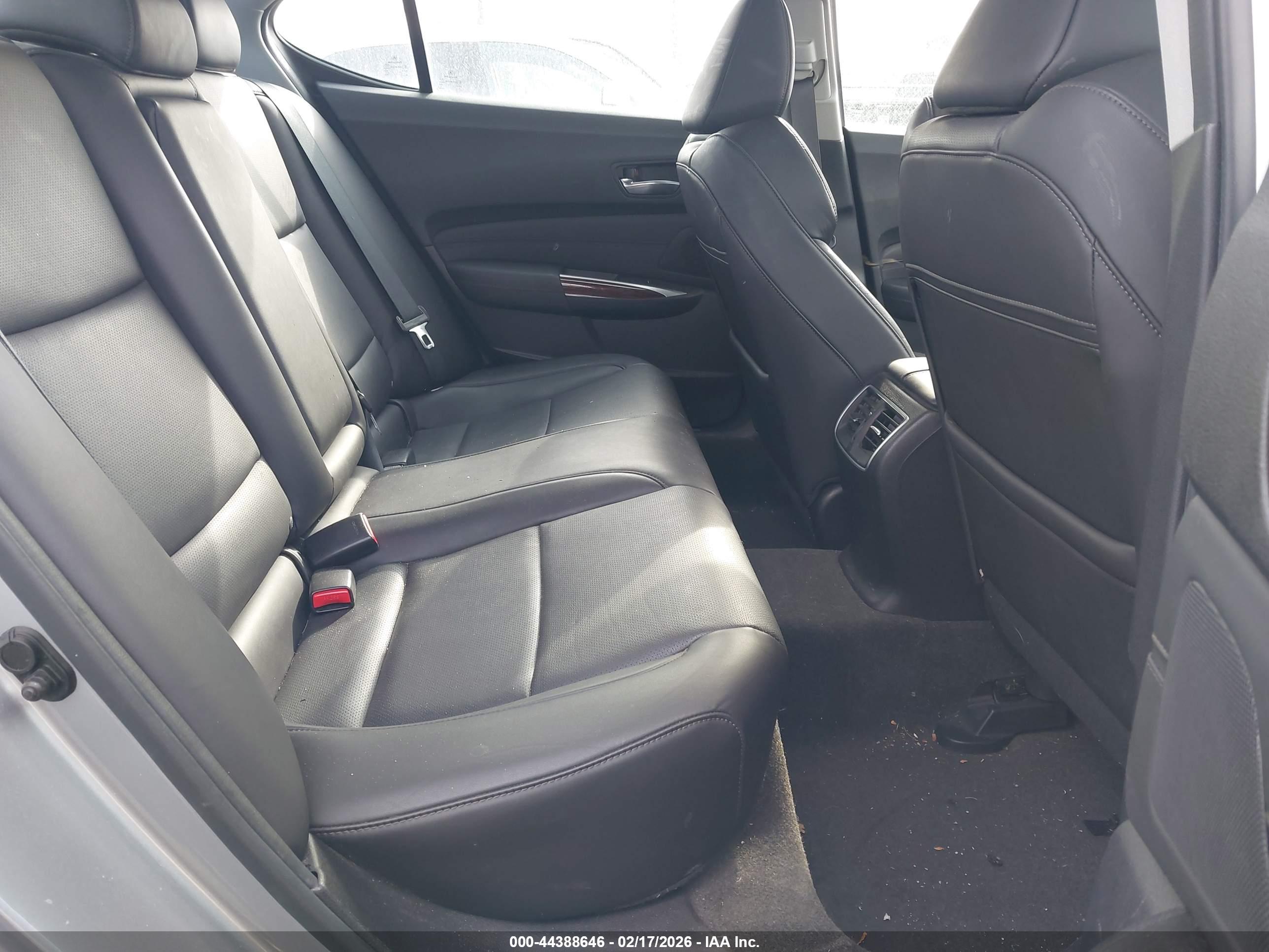 ACURA TLX image 8