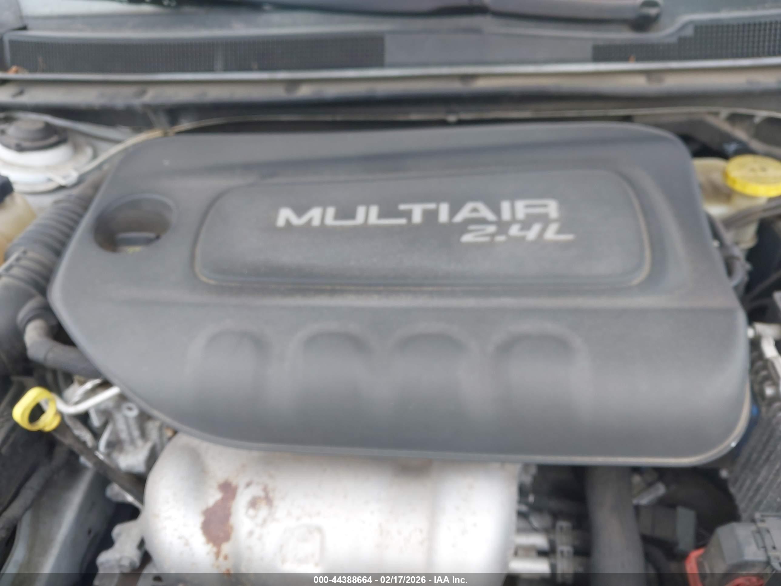 CHRYSLER 200 image 10