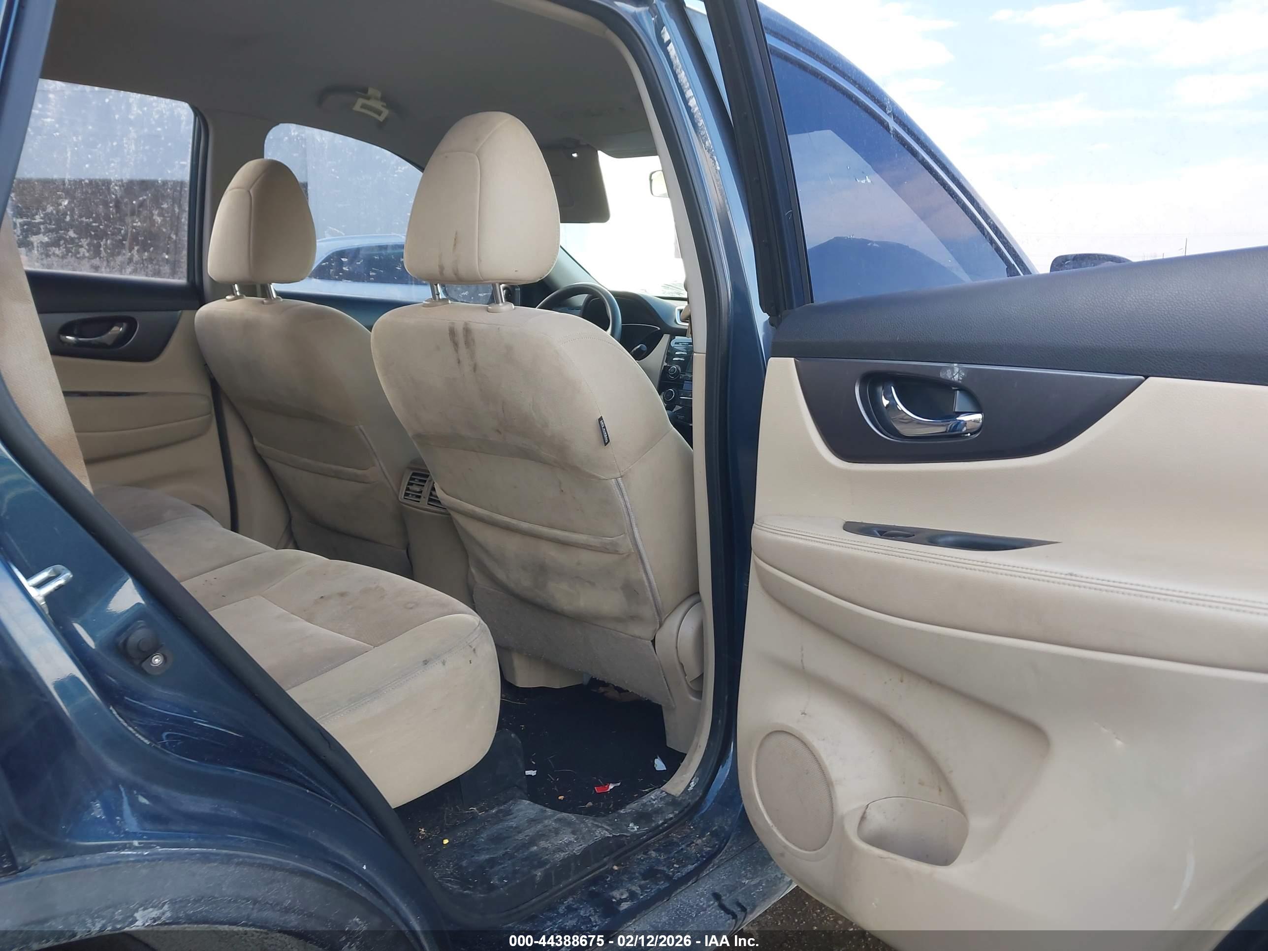 NISSAN ROGUE image 8
