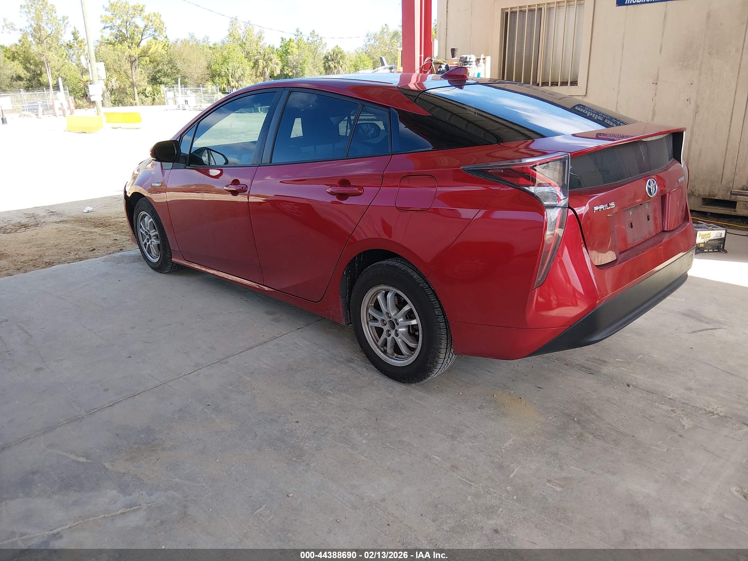 TOYOTA PRIUS image 3