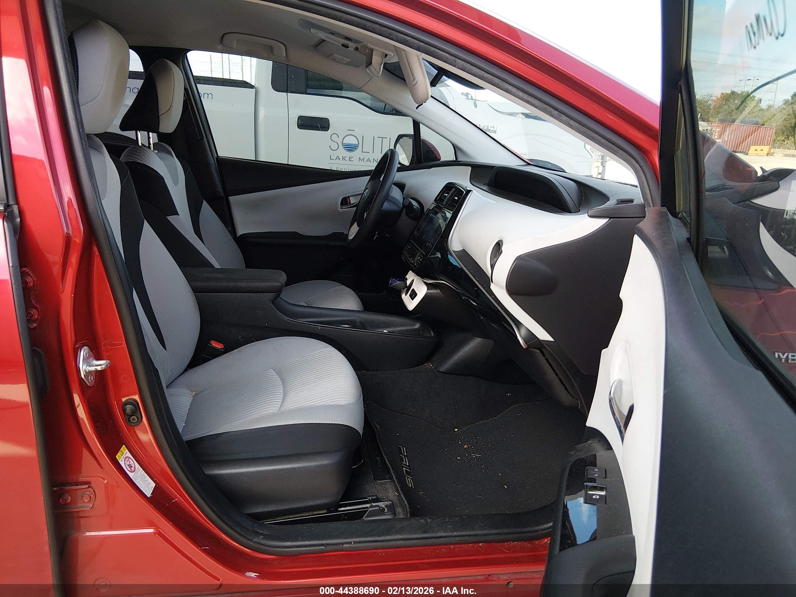 TOYOTA PRIUS image 5