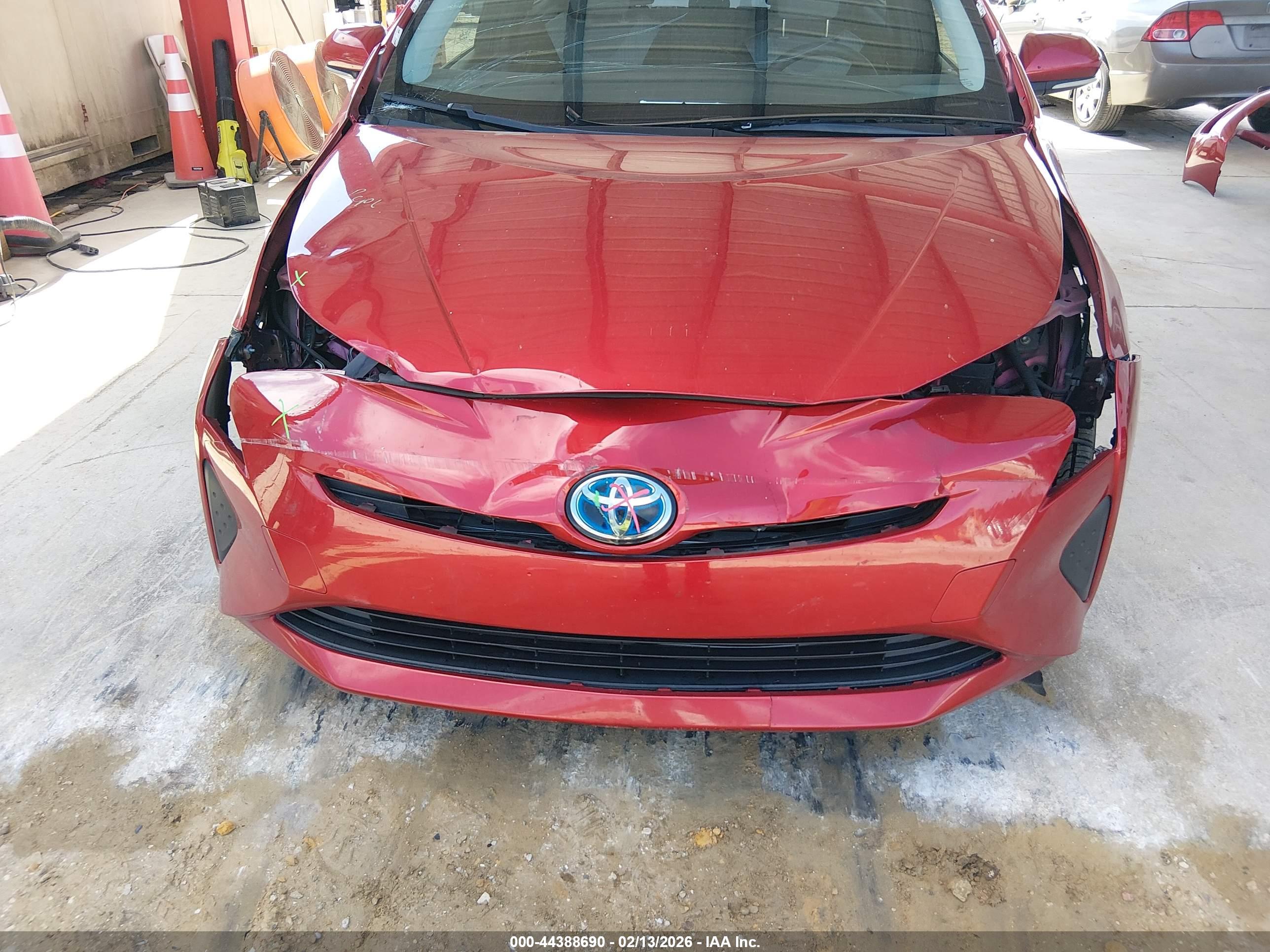 TOYOTA PRIUS image 6