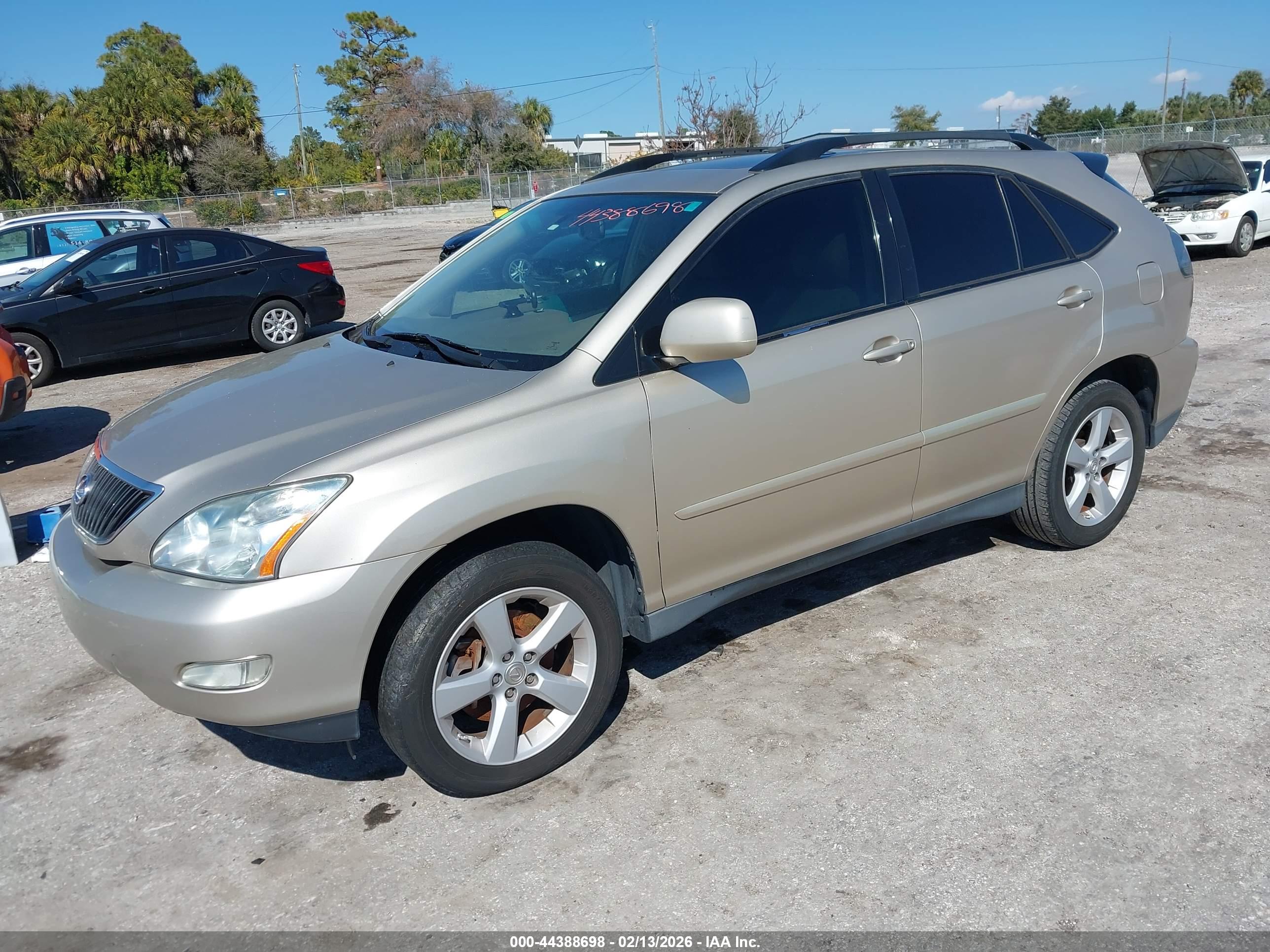 LEXUS RX image 2
