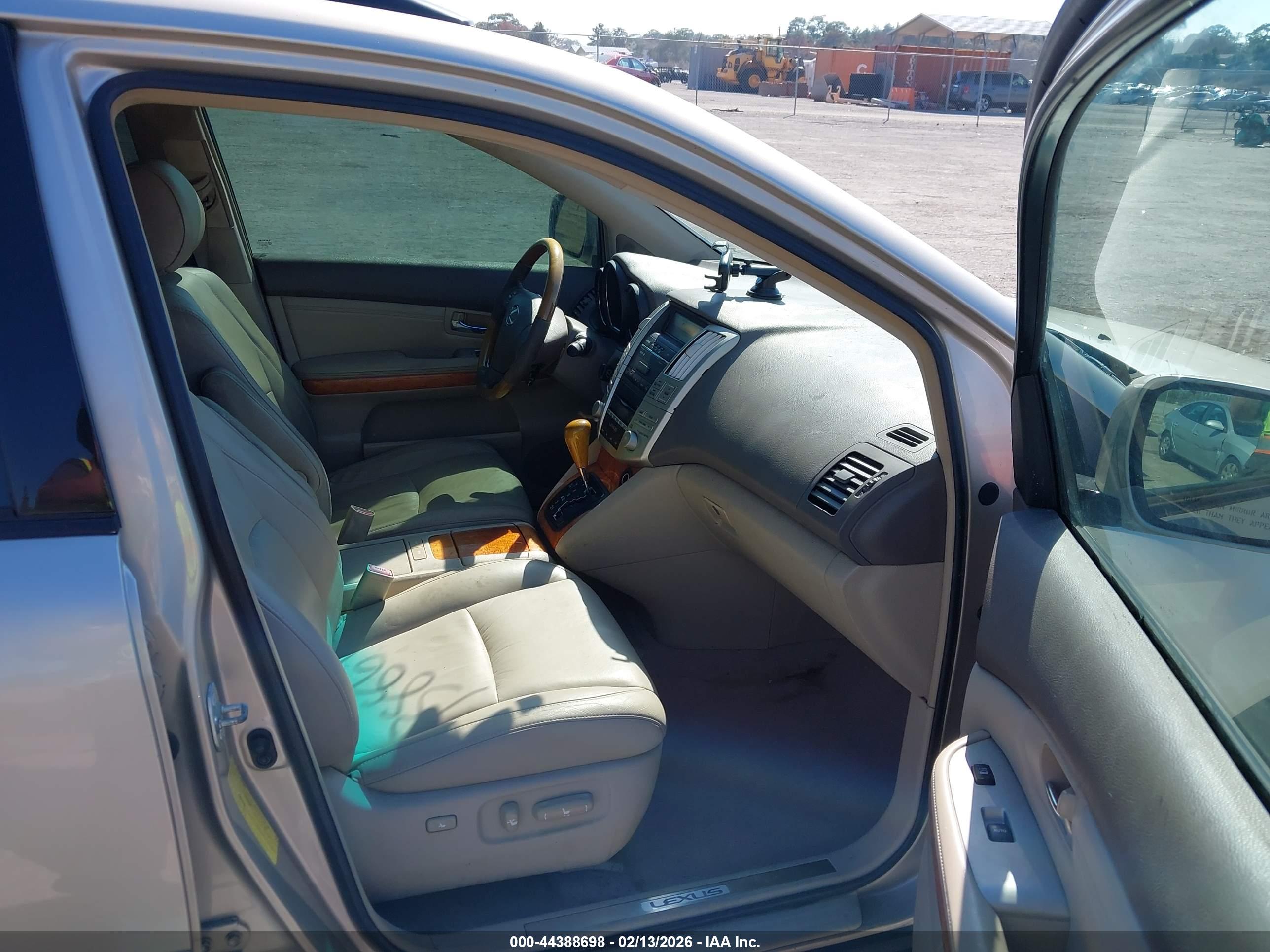 LEXUS RX image 5