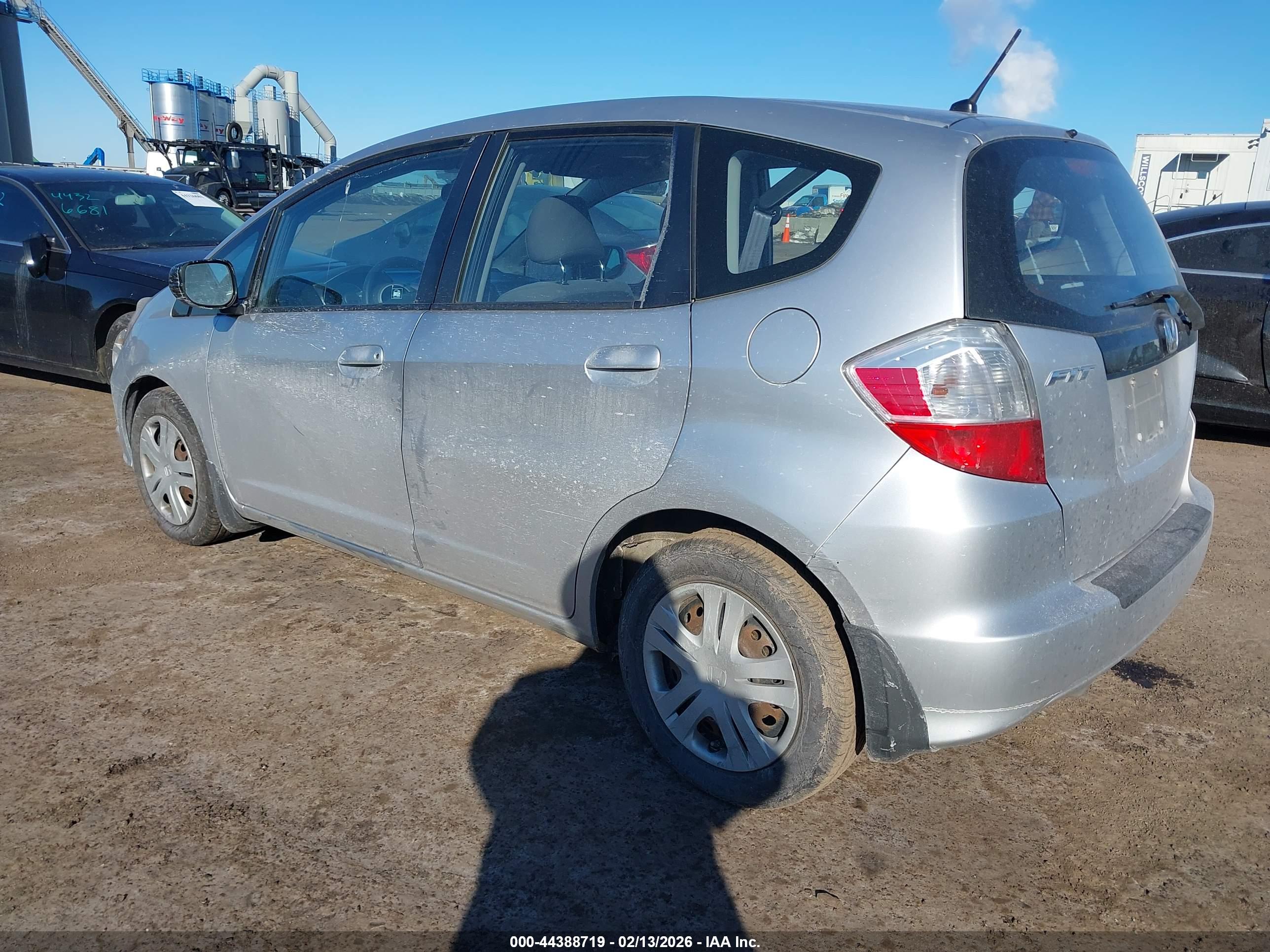 HONDA FIT image 3