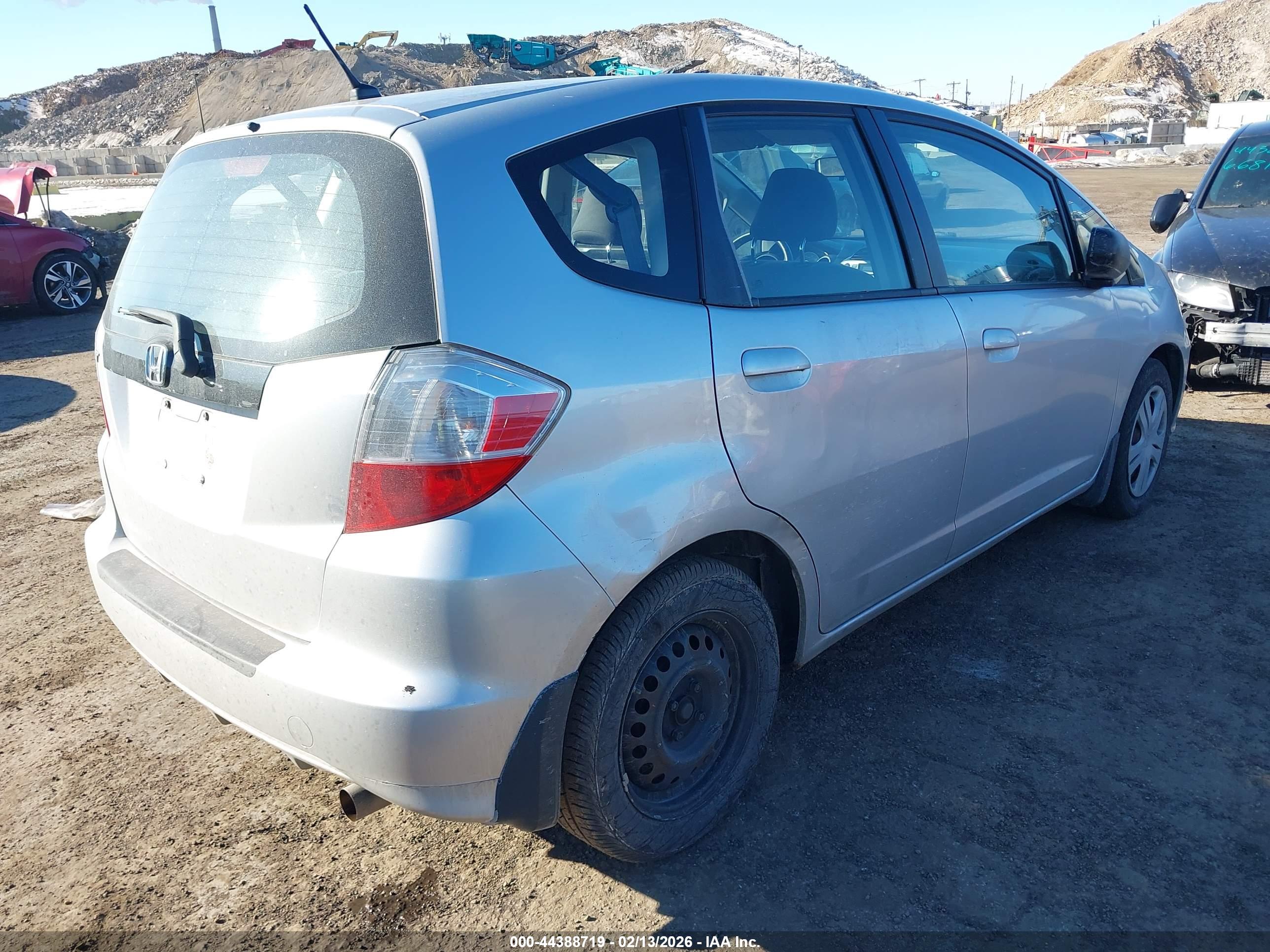 HONDA FIT image 4