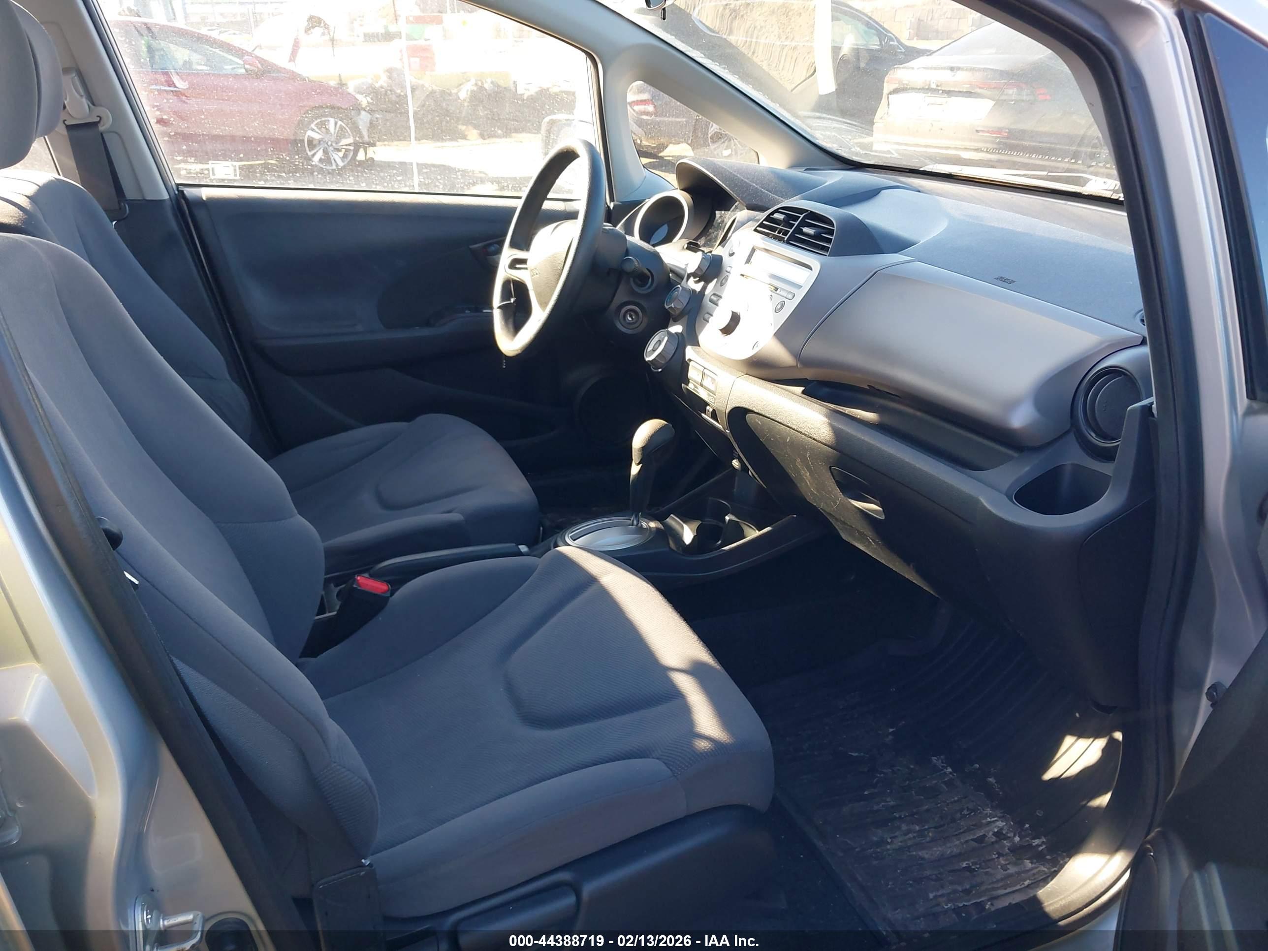 HONDA FIT image 5