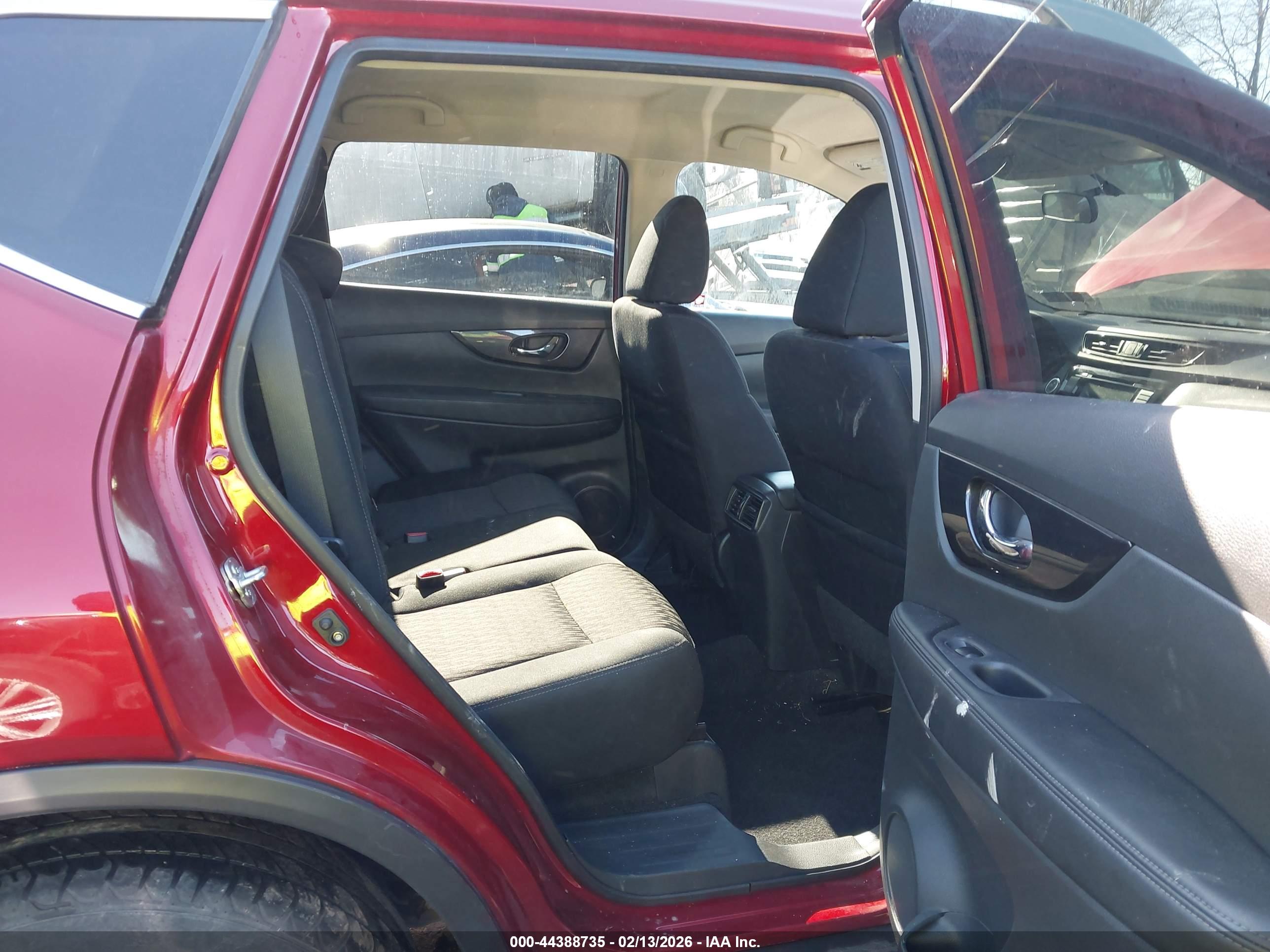 NISSAN ROGUE image 8