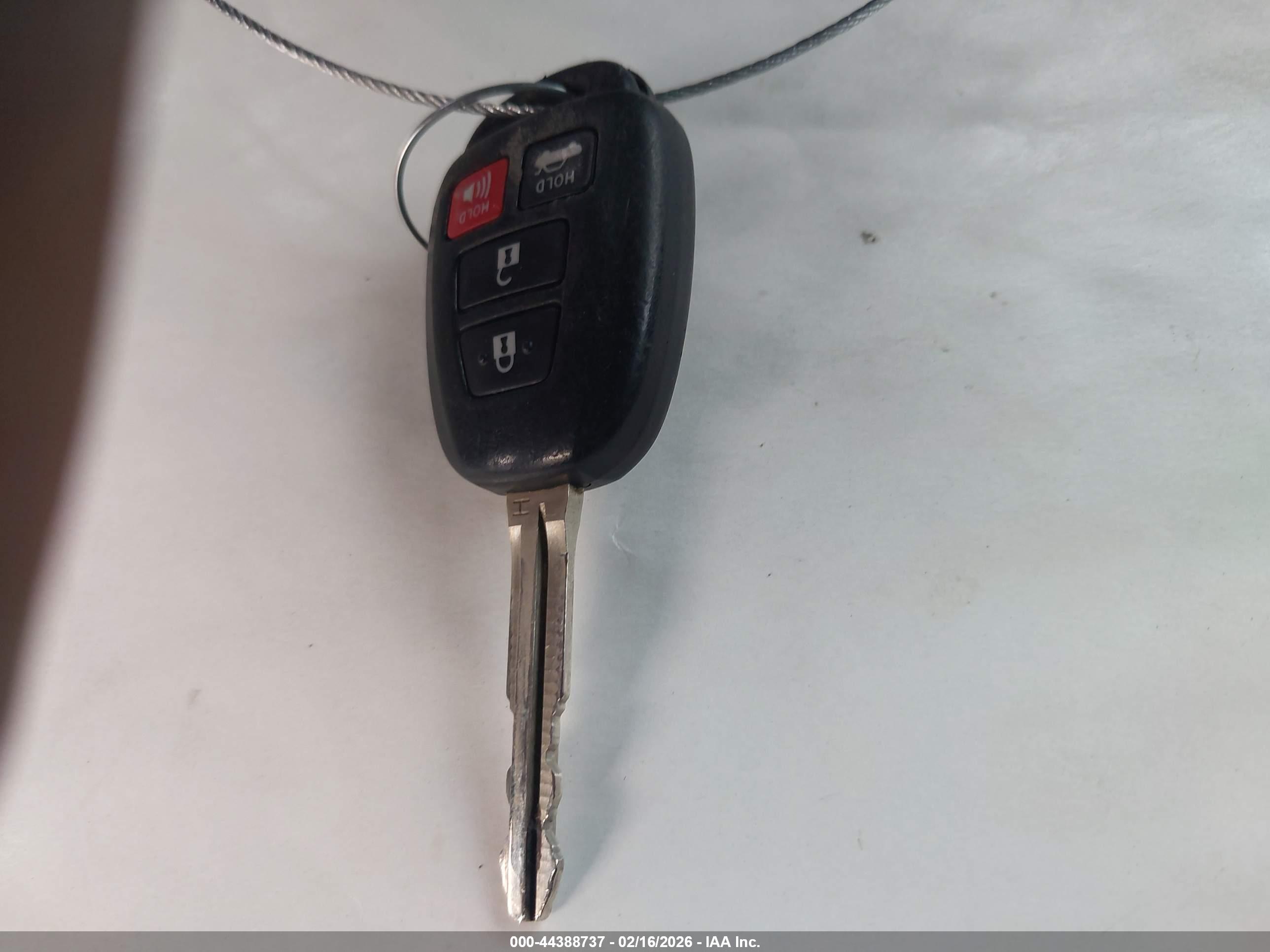 TOYOTA COROLLA image 11