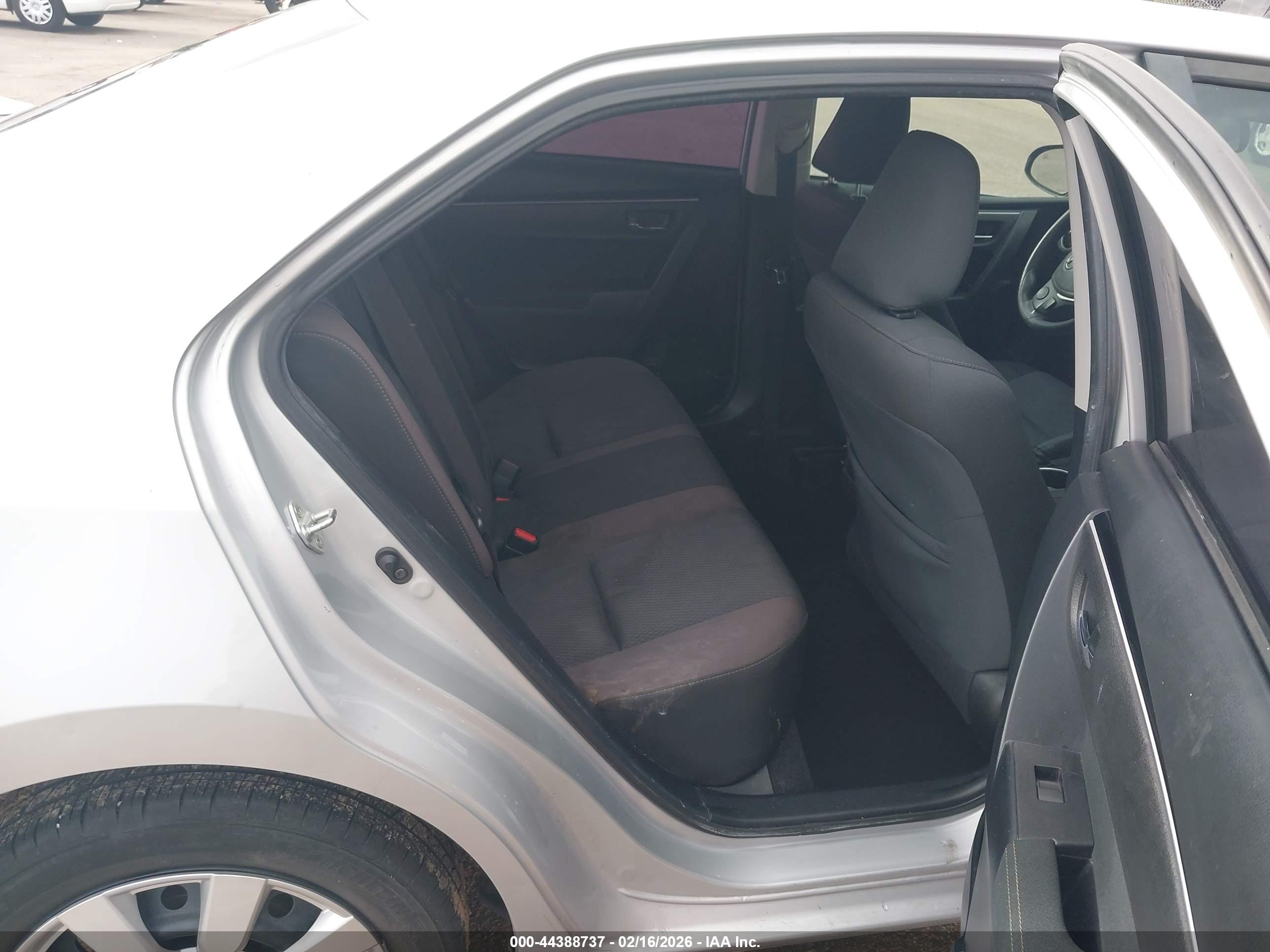 TOYOTA COROLLA image 8