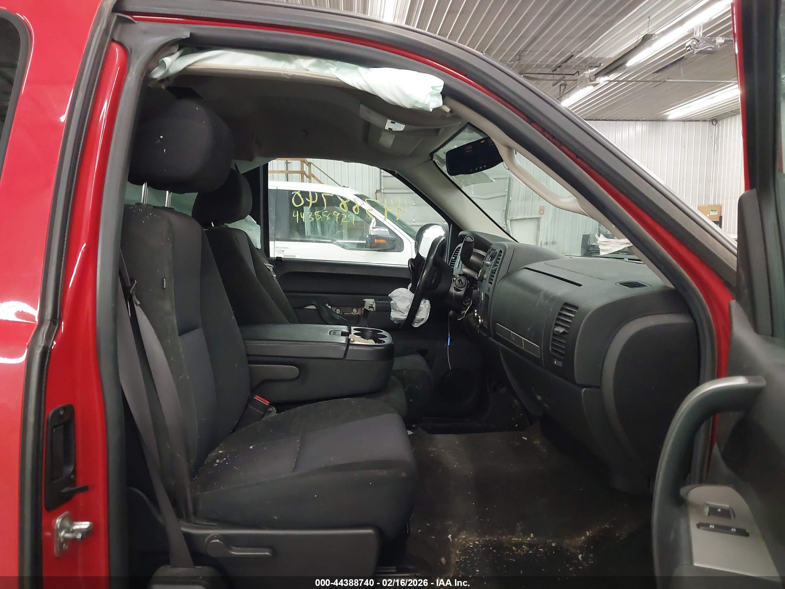 GMC SIERRA image 5