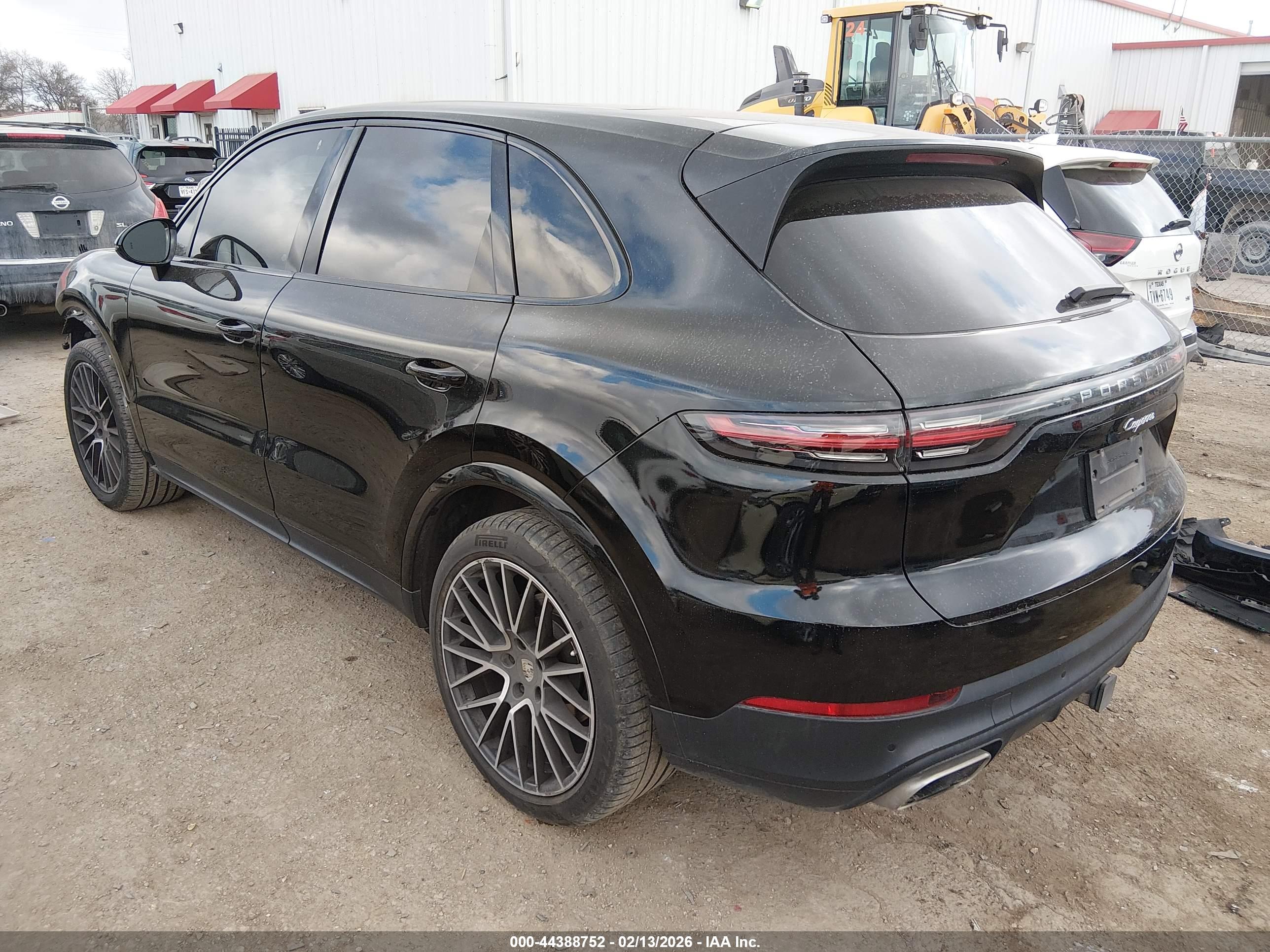PORSCHE CAYENNE image 3