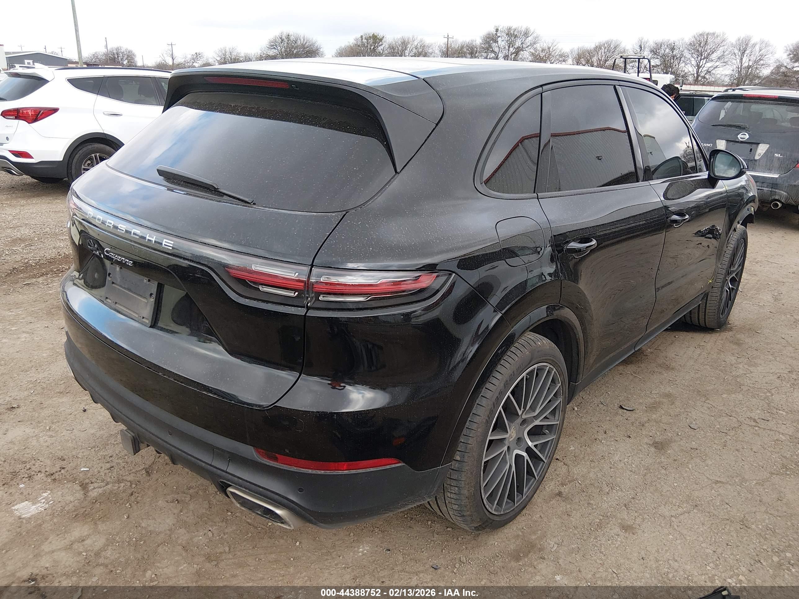 PORSCHE CAYENNE image 4
