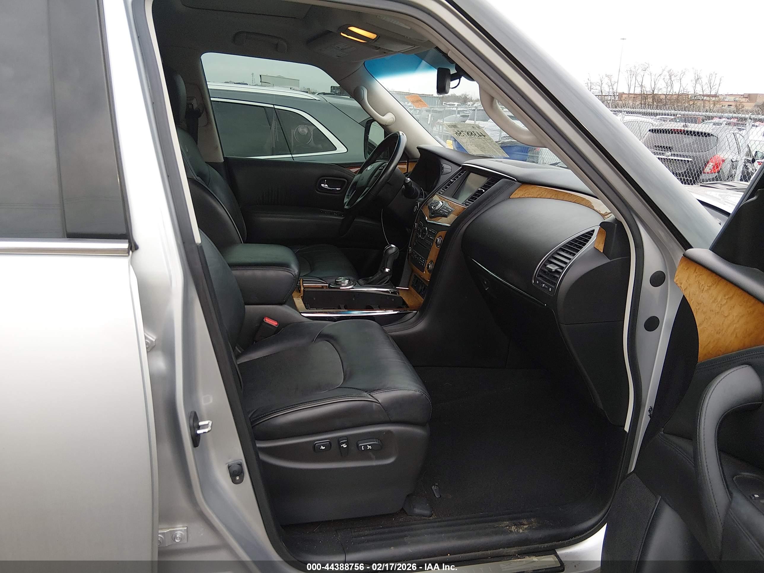INFINITI QX80 image 5