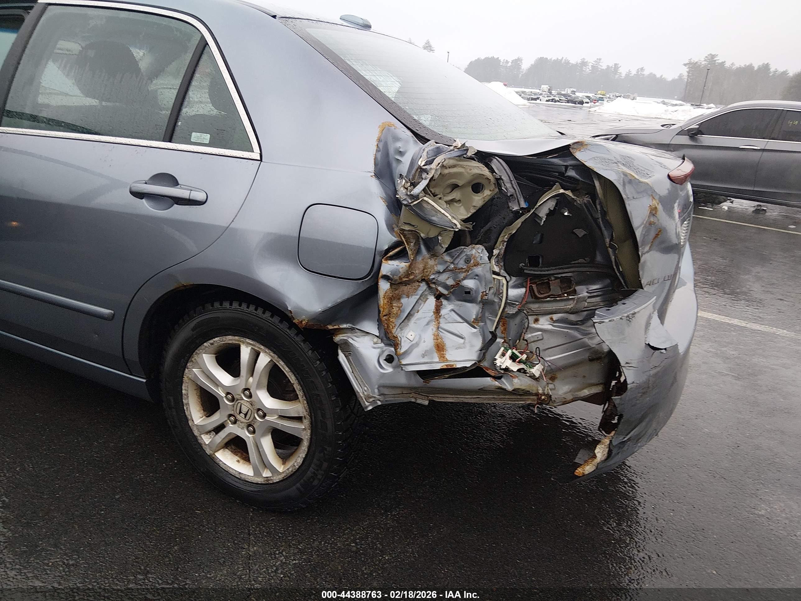 HONDA ACCORD image 6
