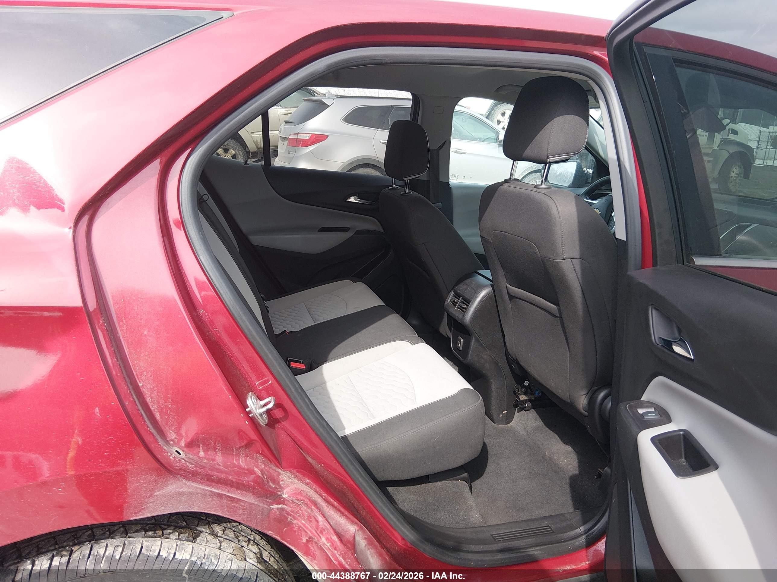 CHEVROLET EQUINOX image 8