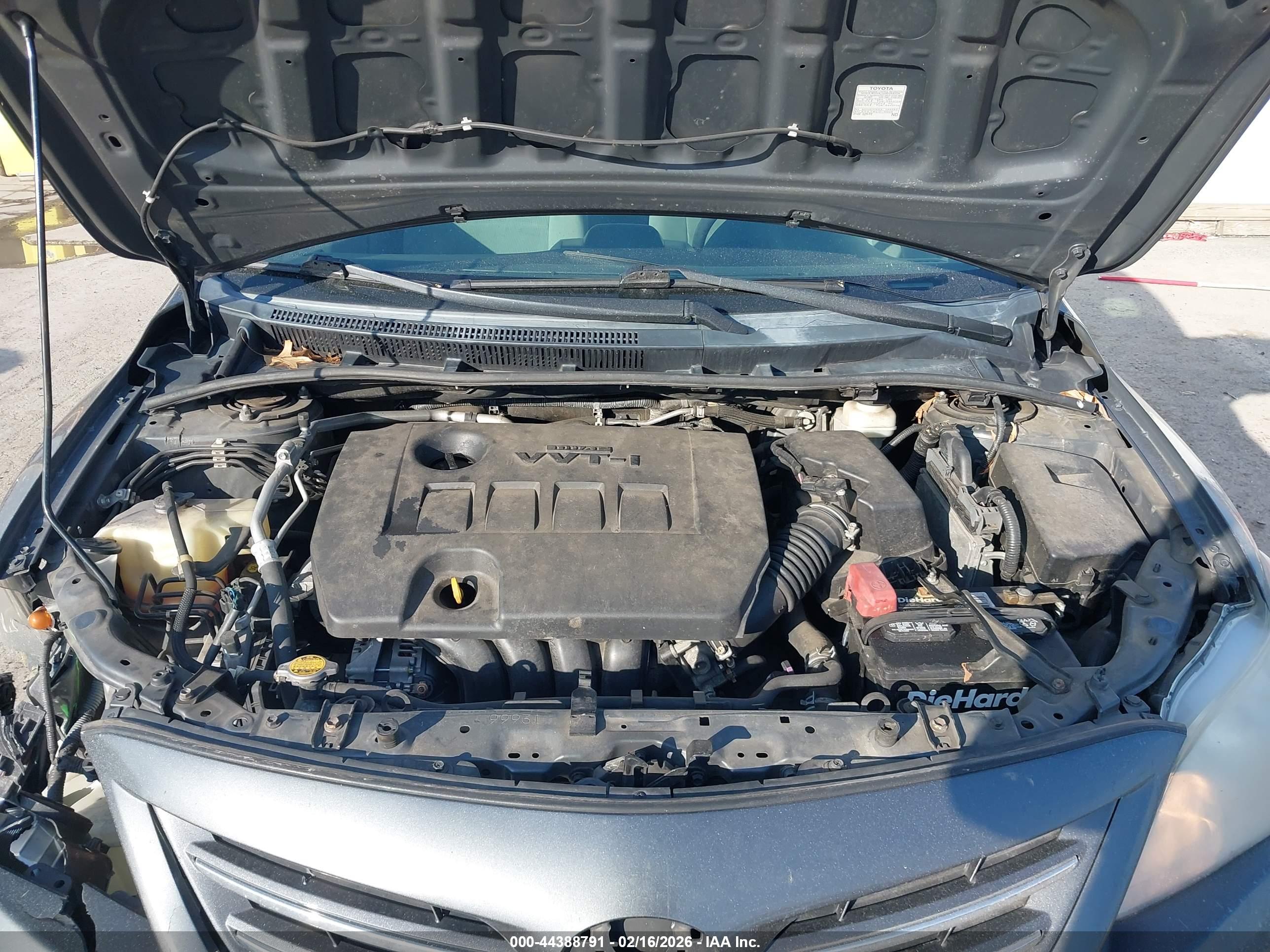 TOYOTA COROLLA image 10