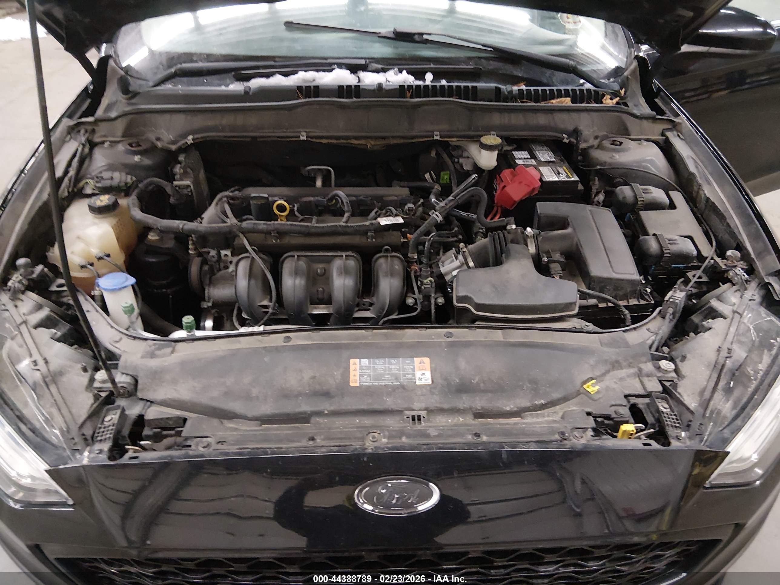 FORD FUSION image 10