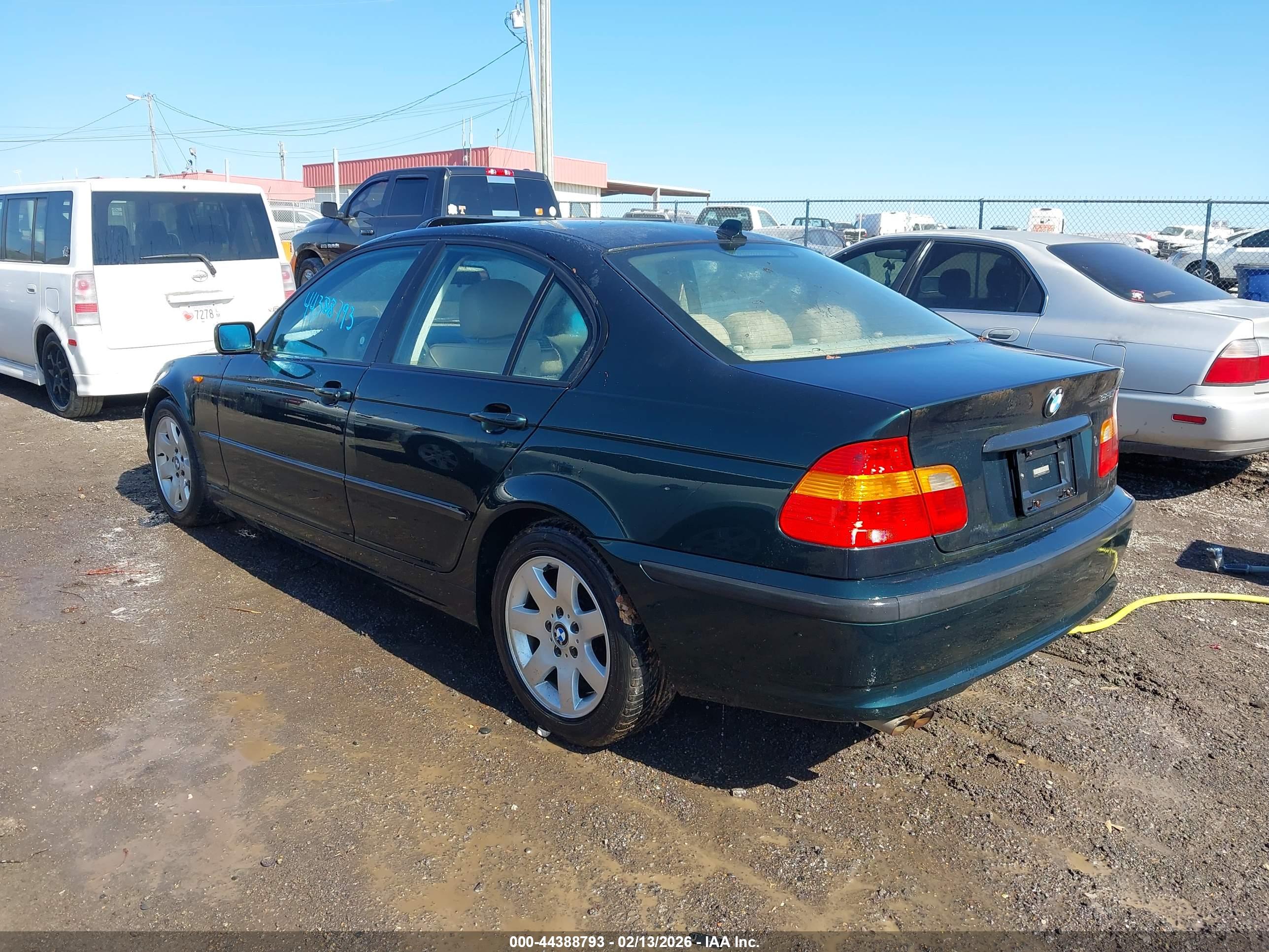 BMW 325I image 3