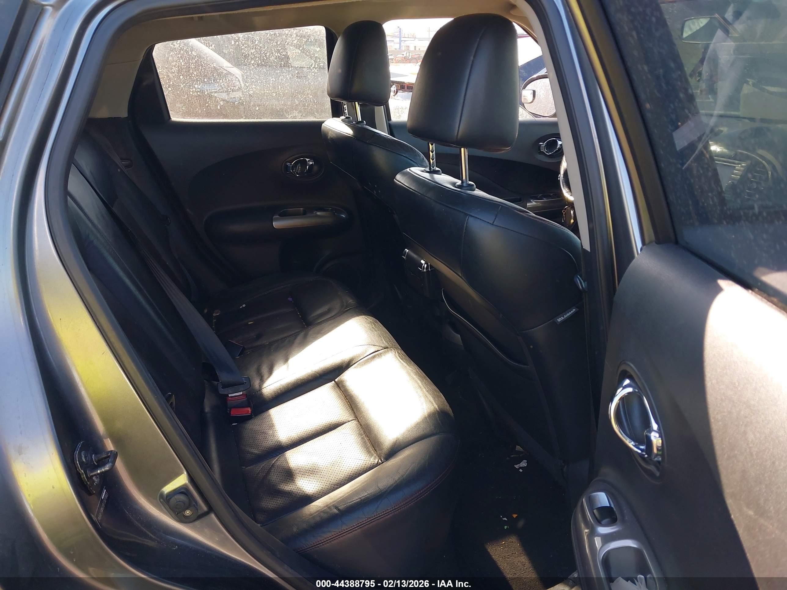 NISSAN JUKE image 8