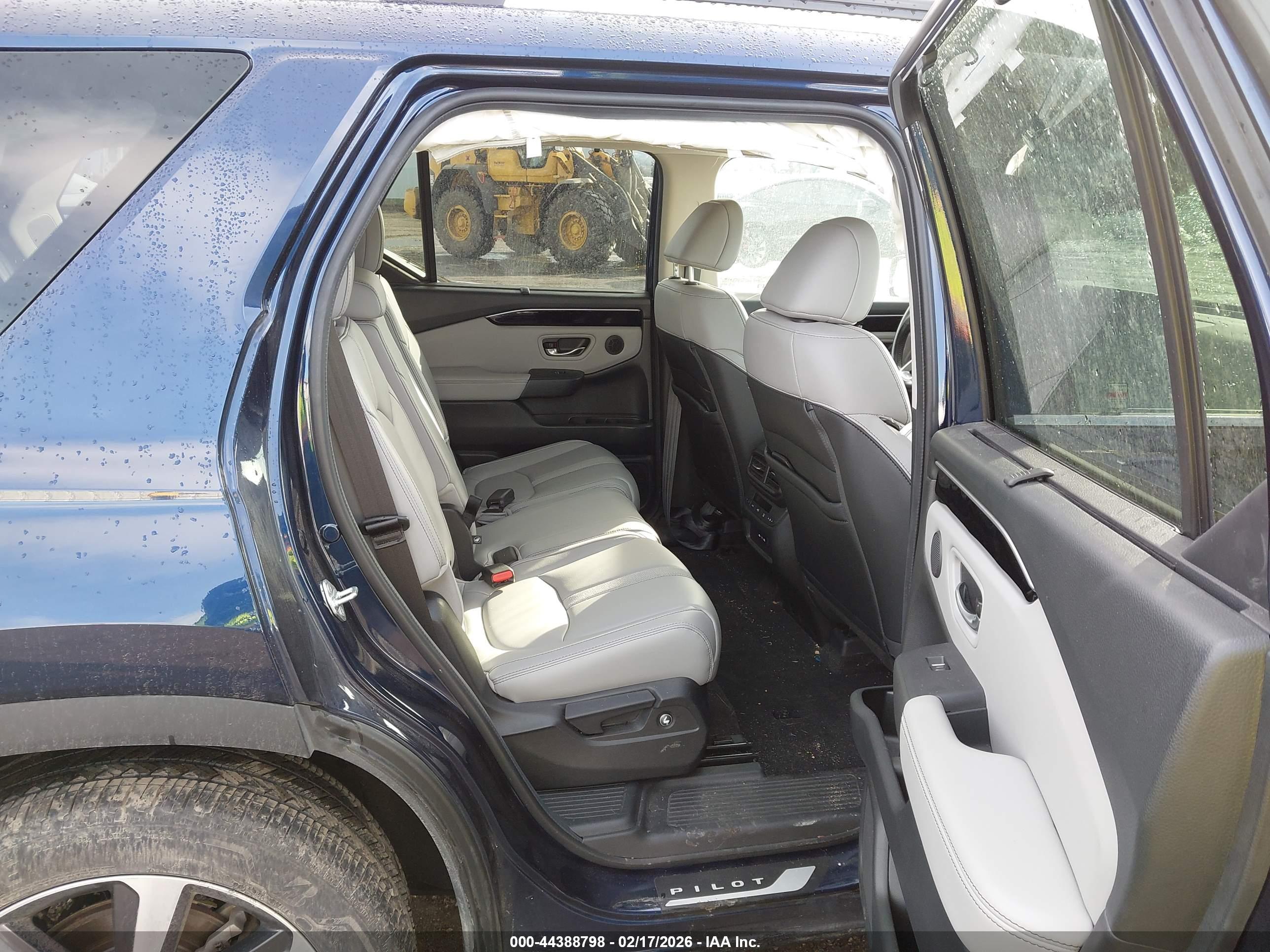 HONDA PILOT image 8