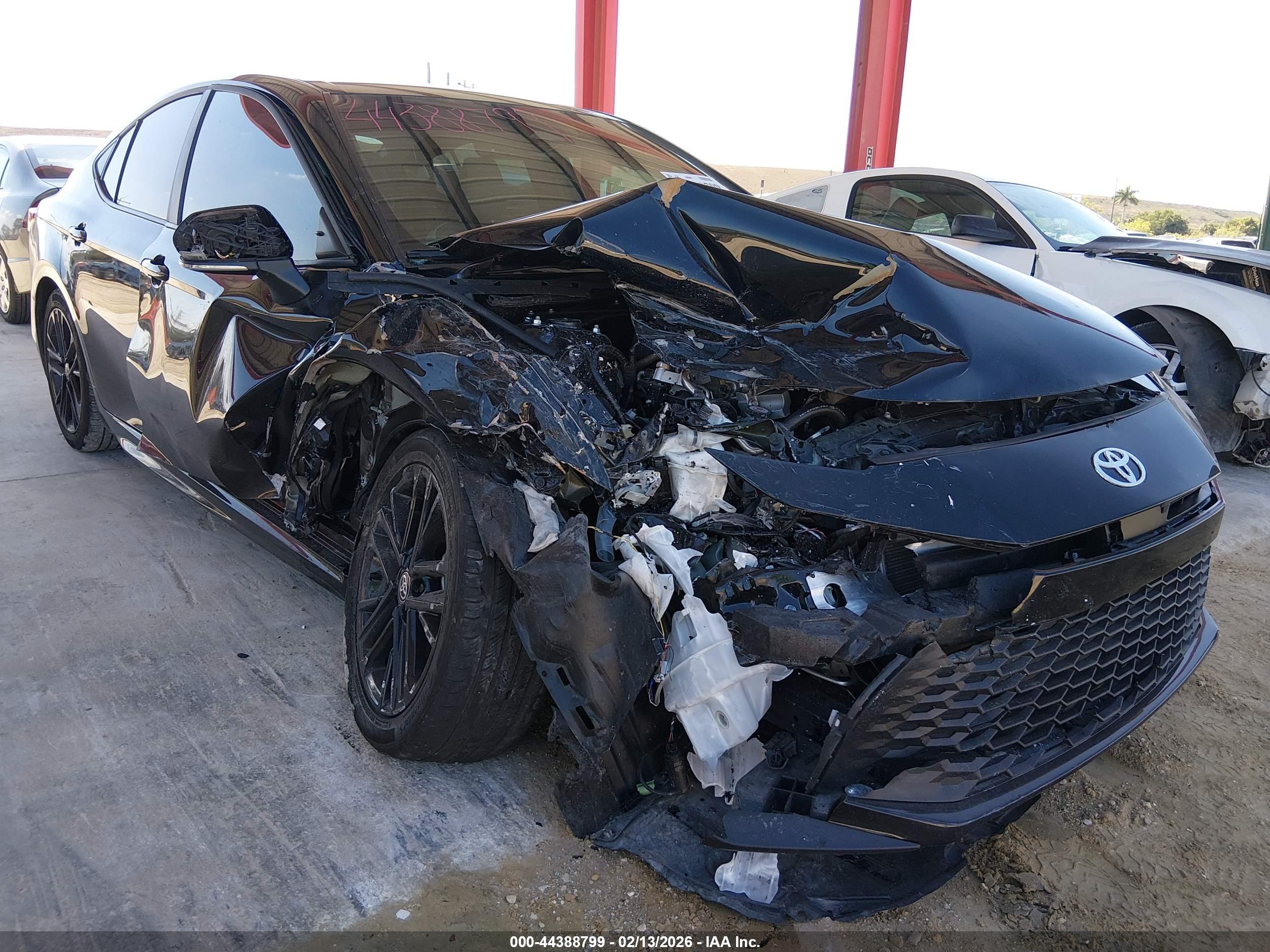 TOYOTA CAMRY image 6