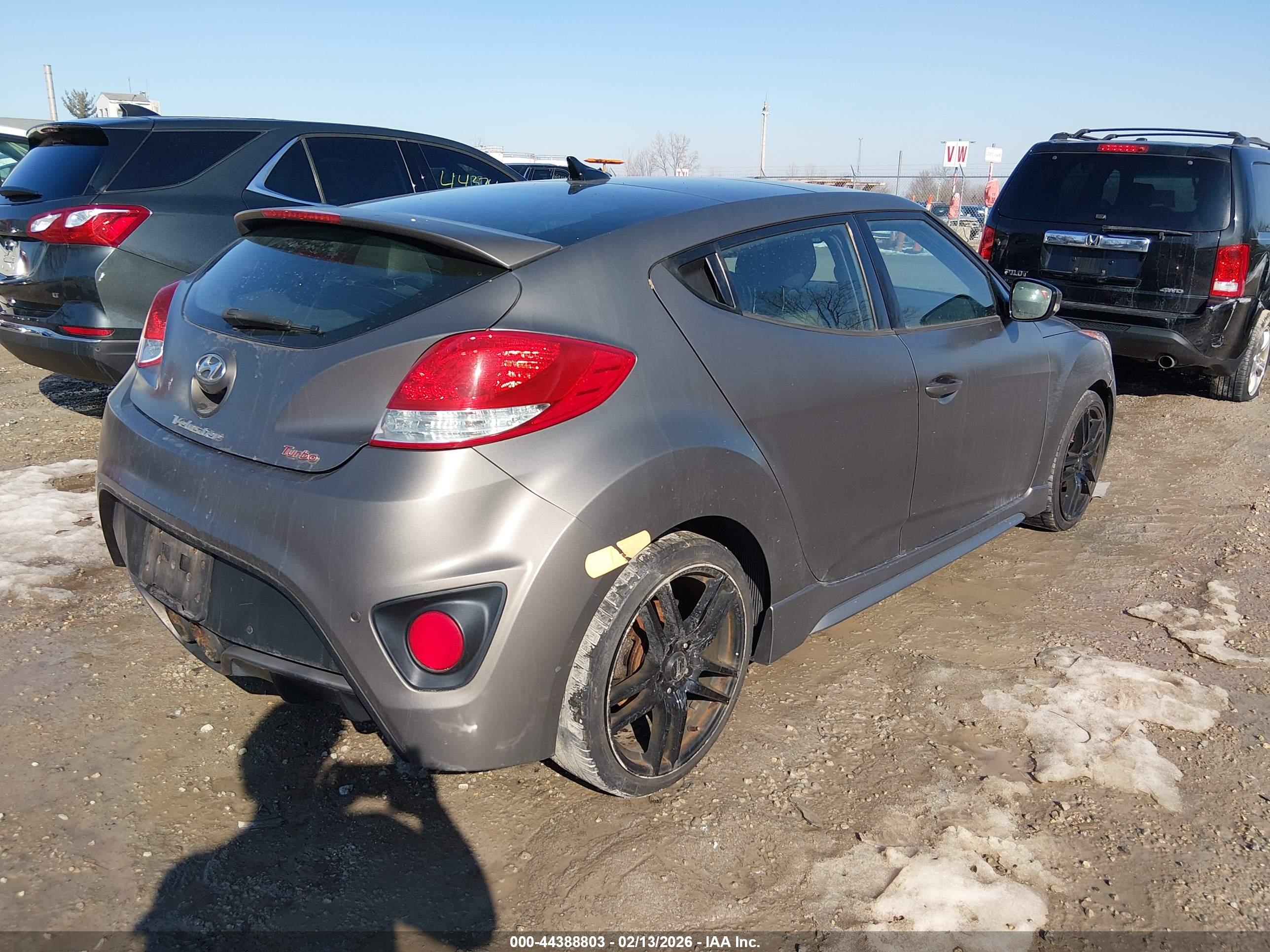 HYUNDAI VELOSTER image 4