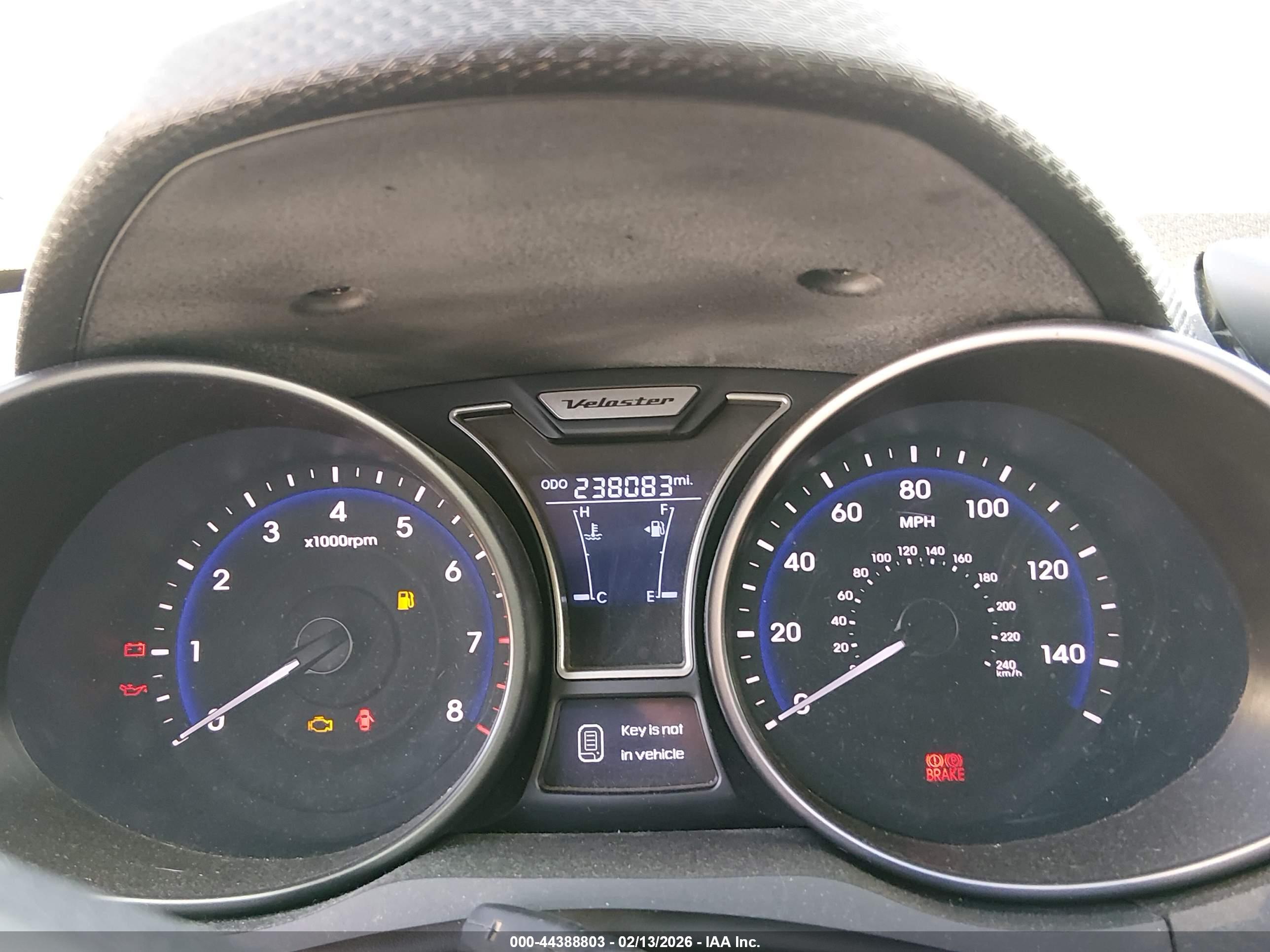HYUNDAI VELOSTER image 7