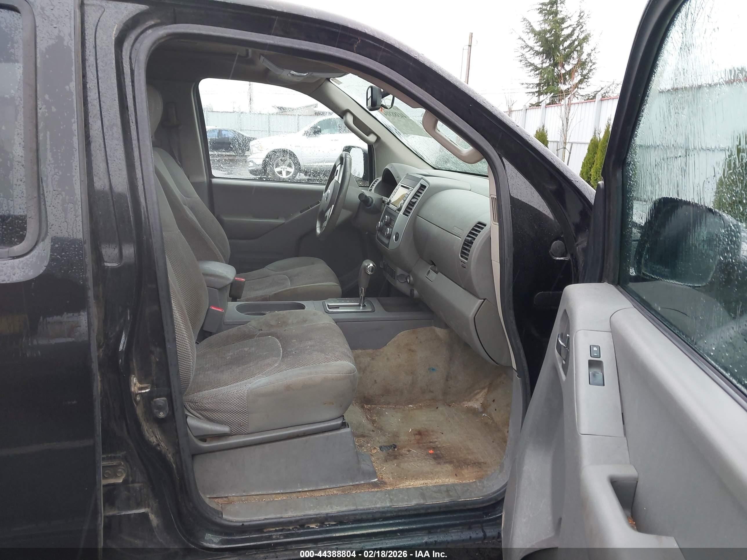 NISSAN FRONTIER image 5