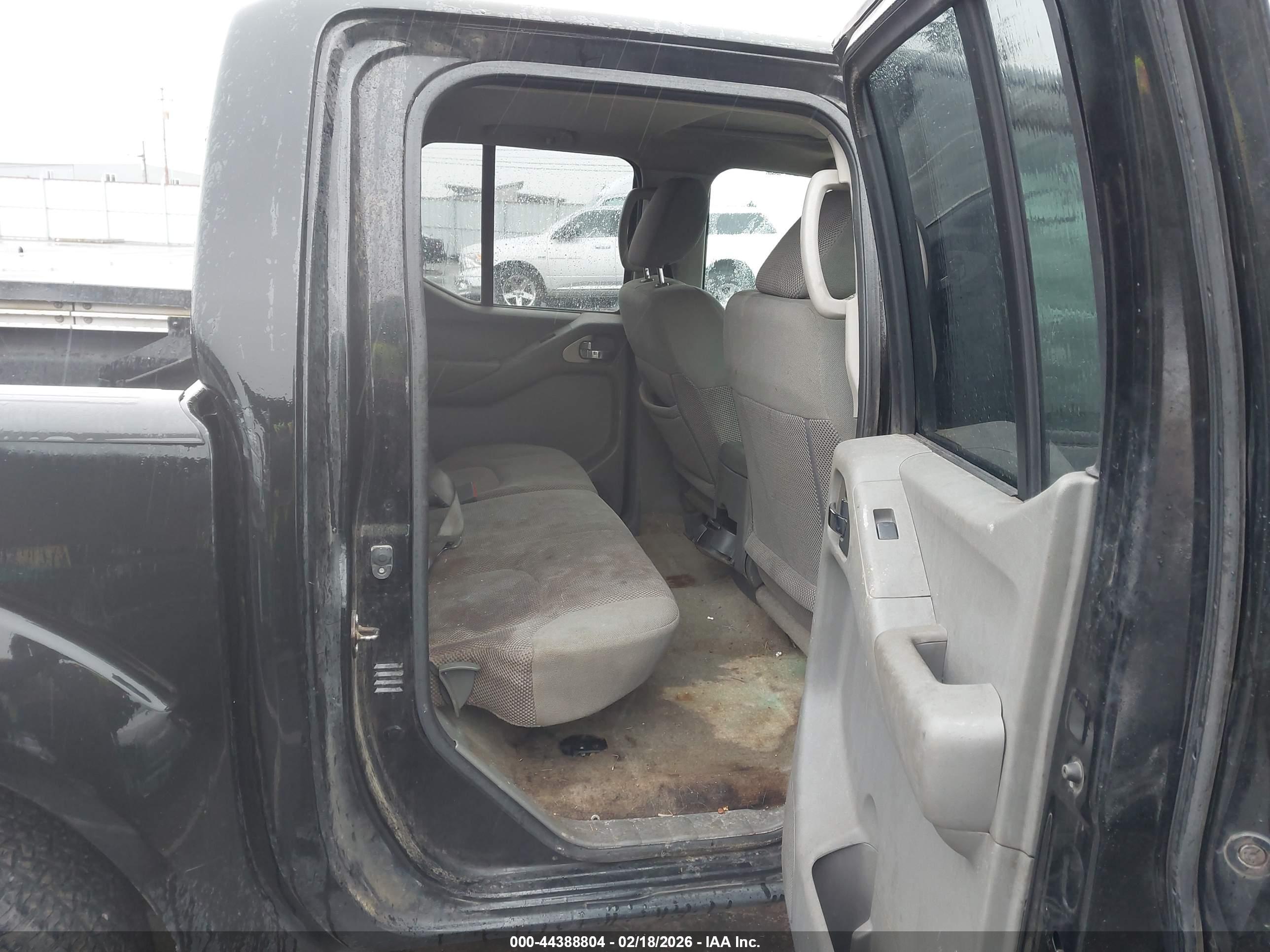NISSAN FRONTIER image 8