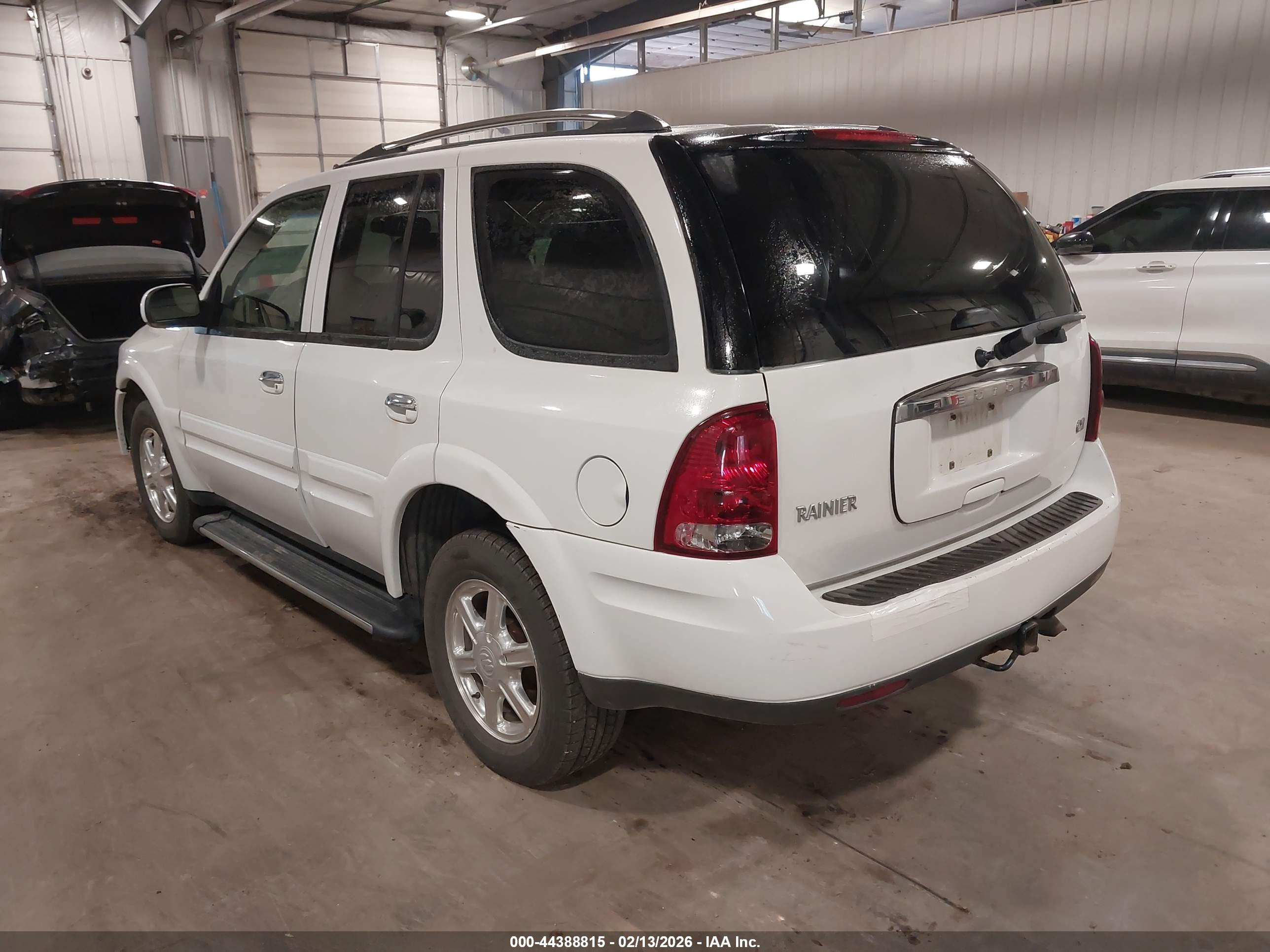 BUICK RAINIER image 3