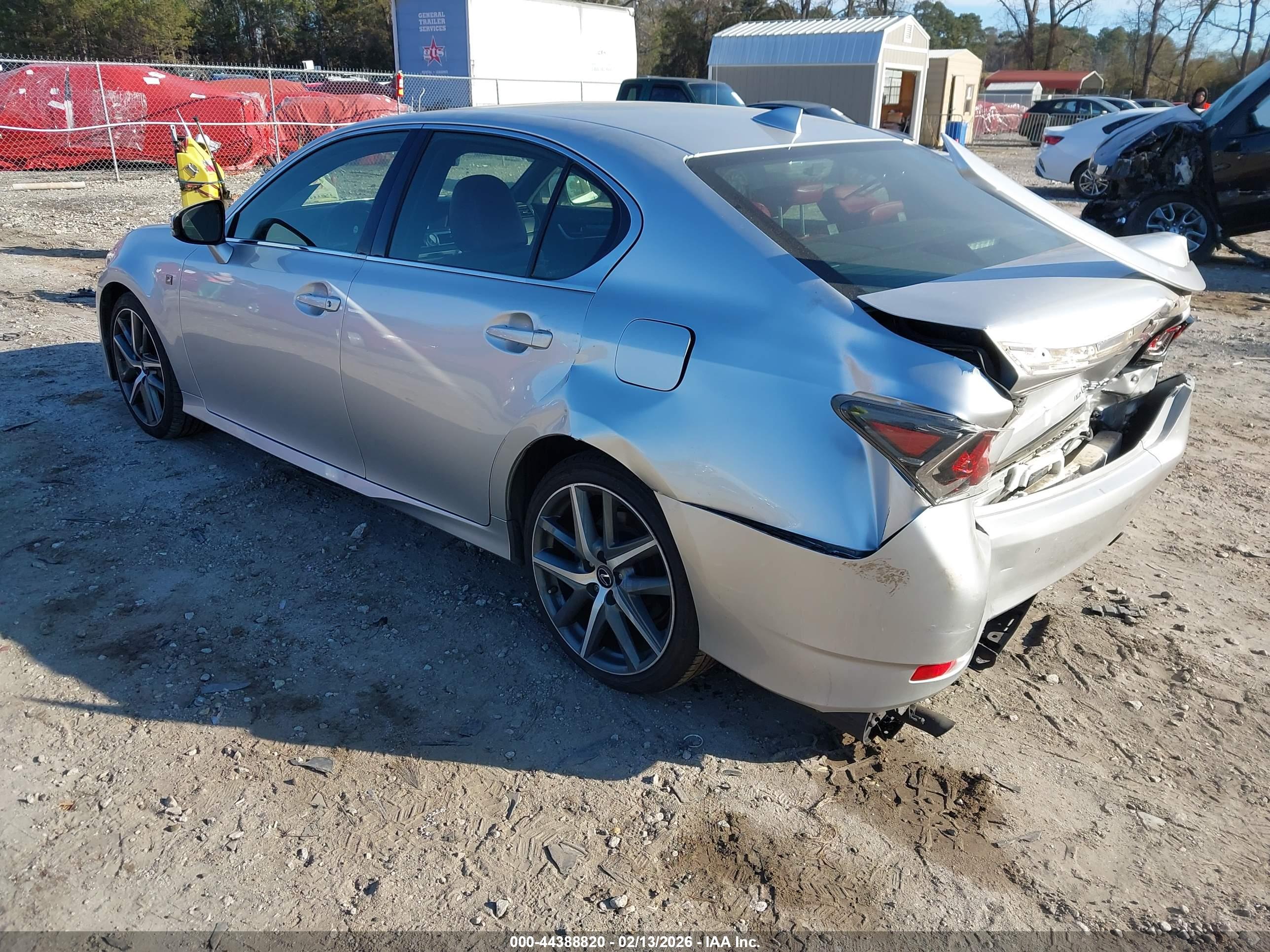 LEXUS GS image 3