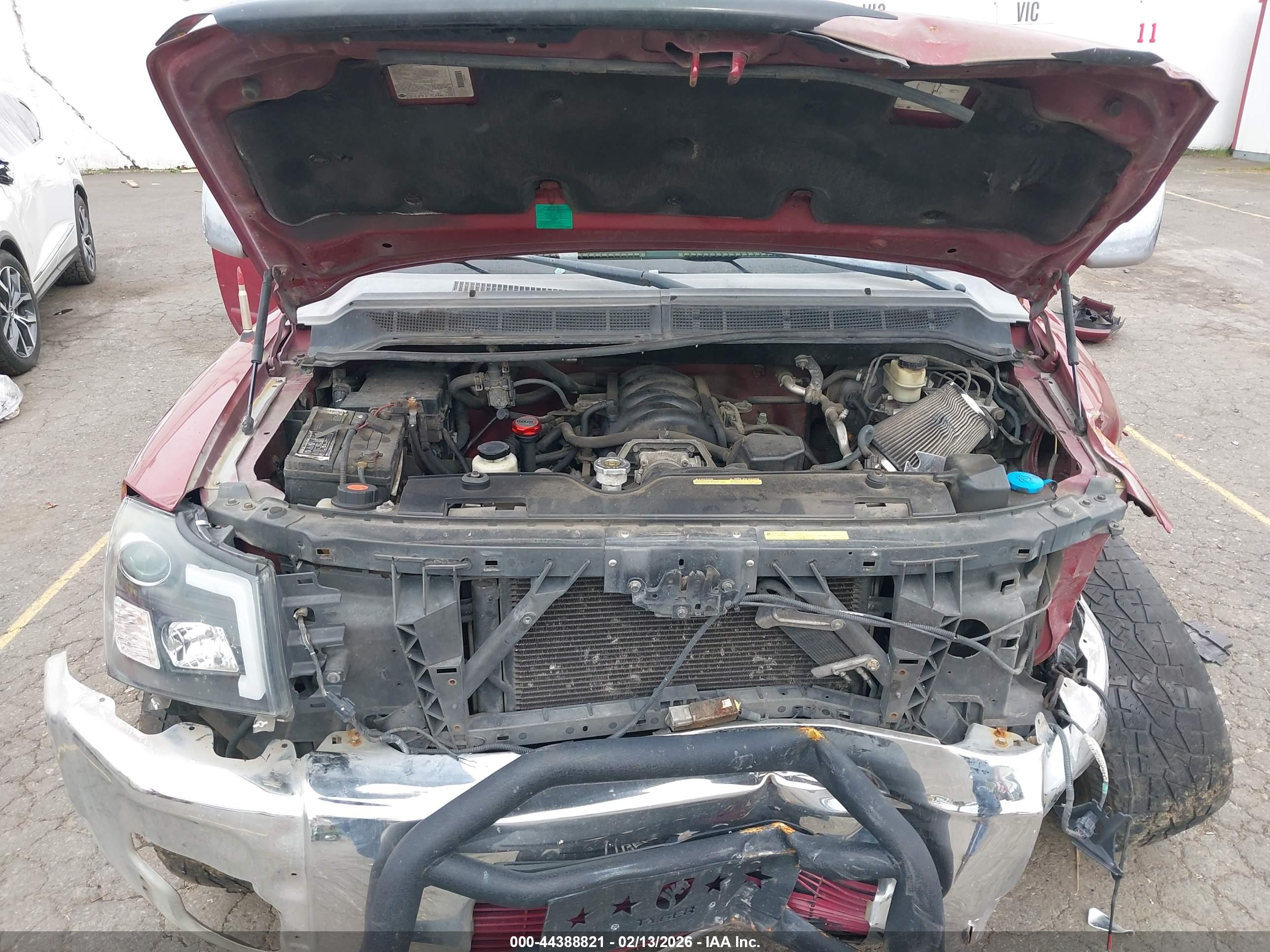 NISSAN TITAN image 10