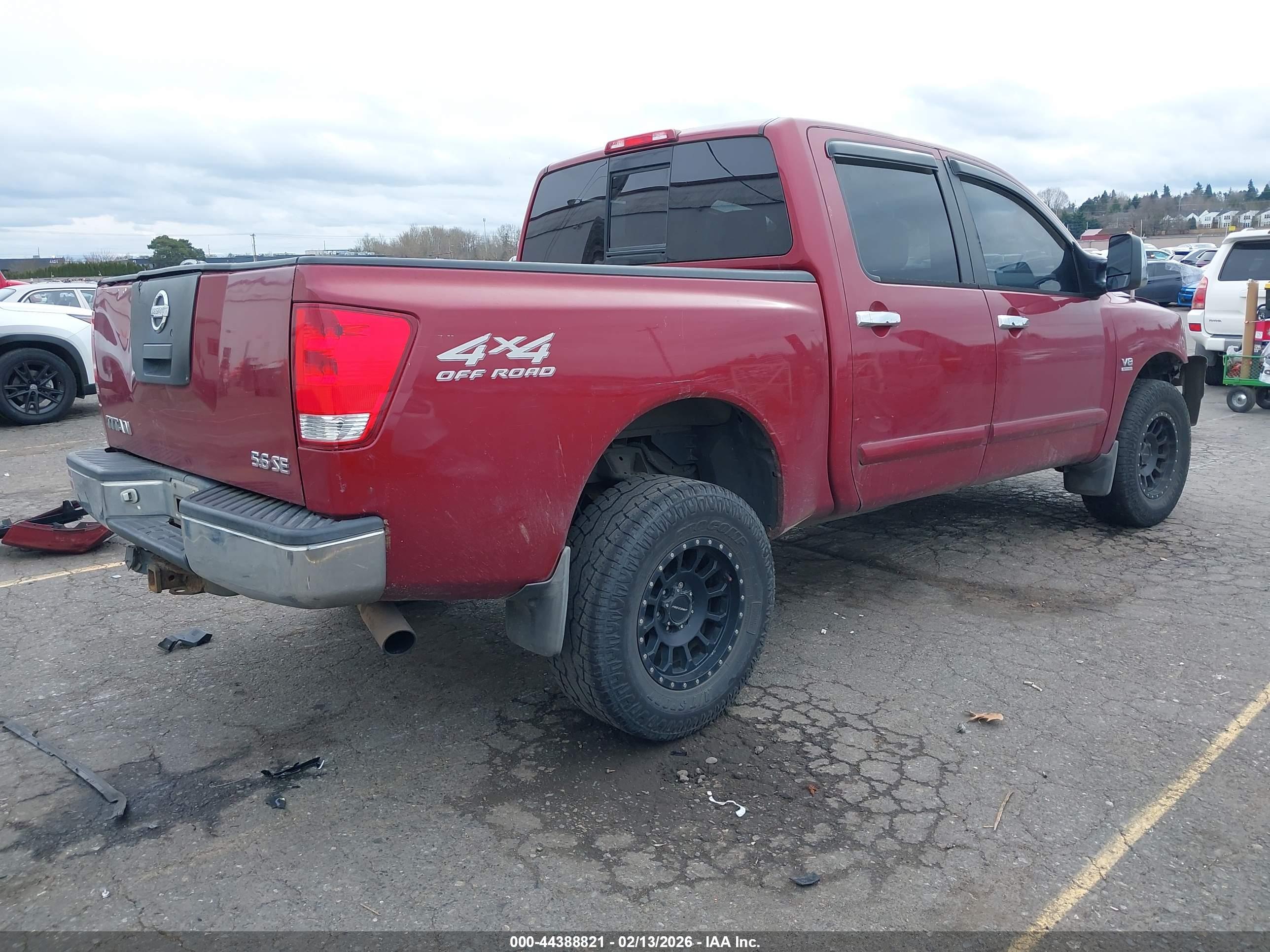 NISSAN TITAN image 4