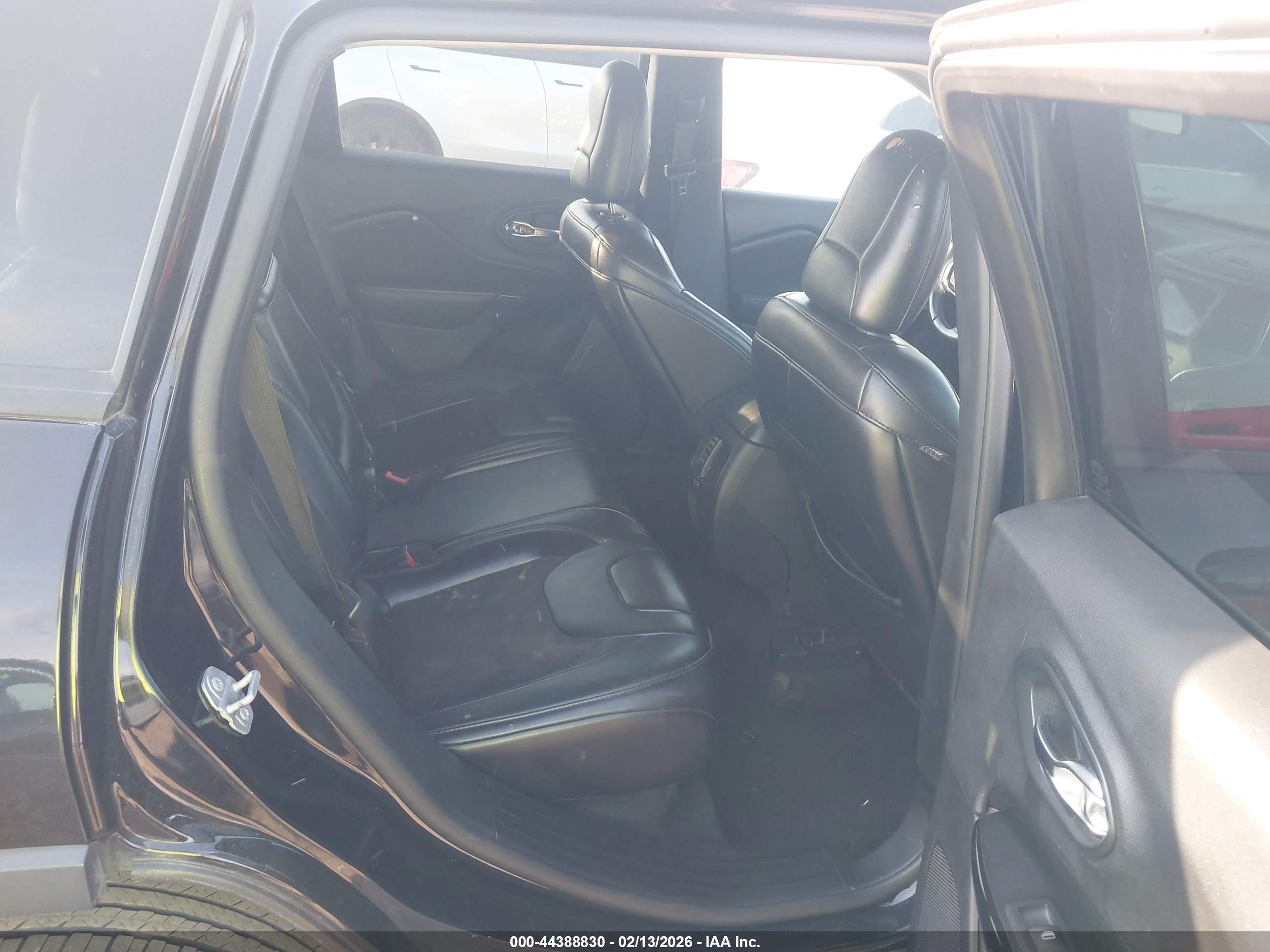 JEEP CHEROKEE image 8