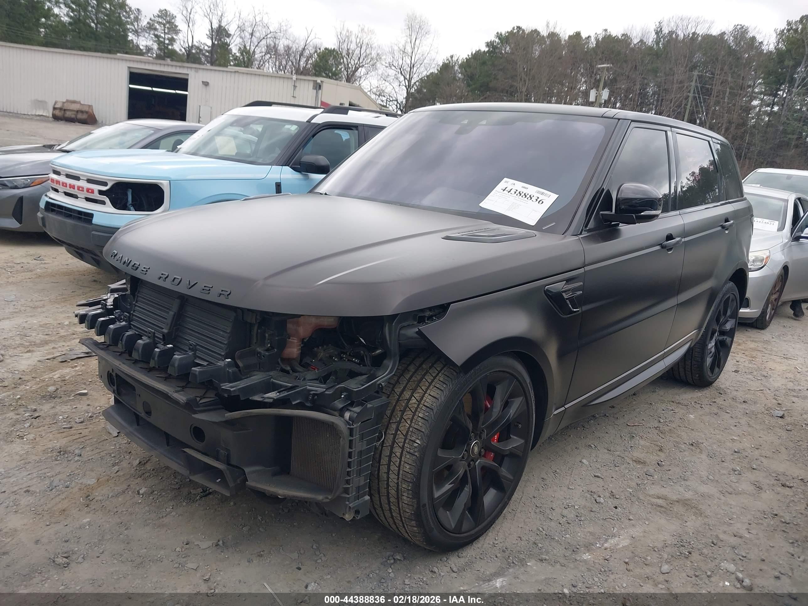 LAND ROVER image 2