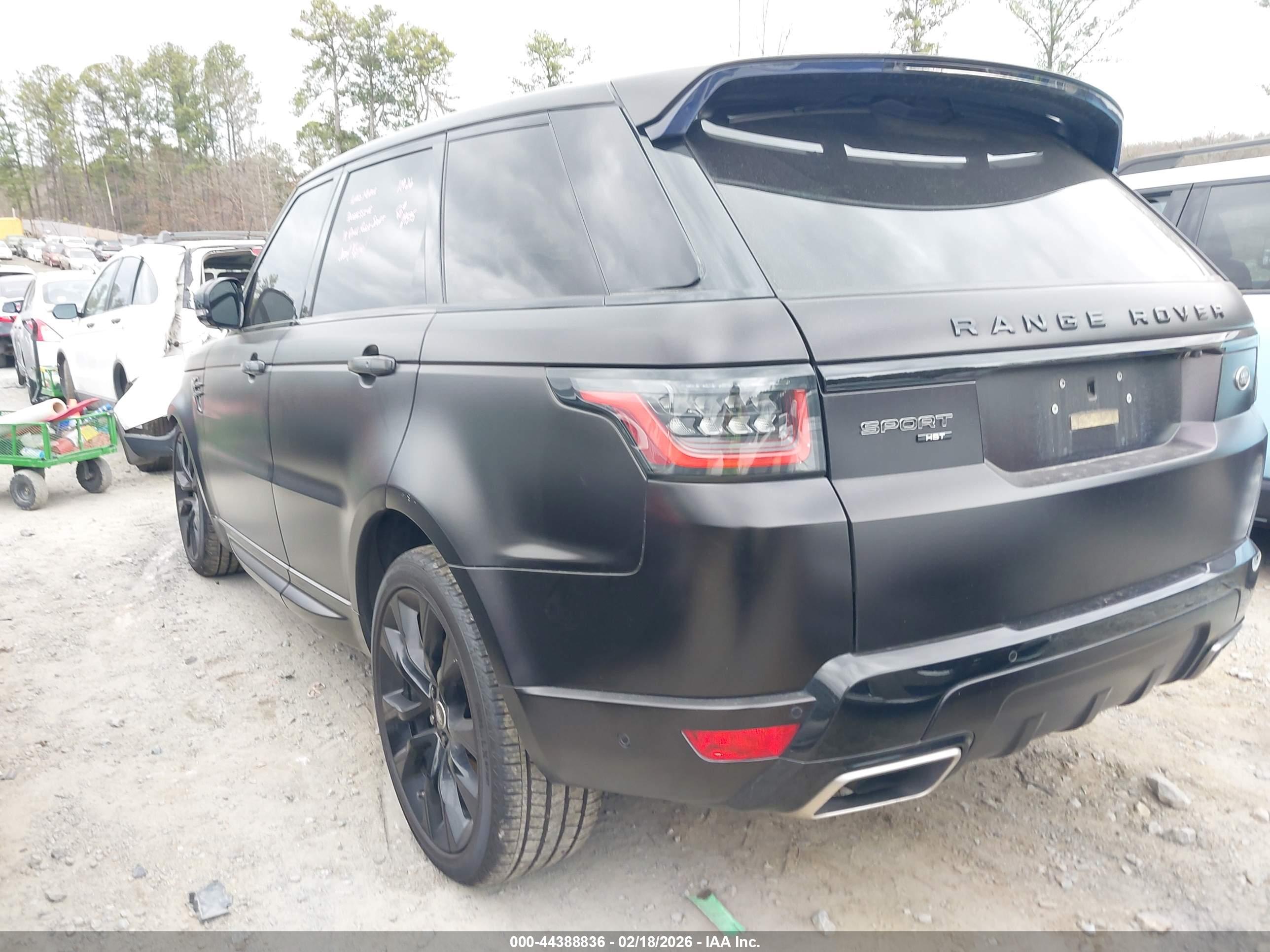 LAND ROVER image 3